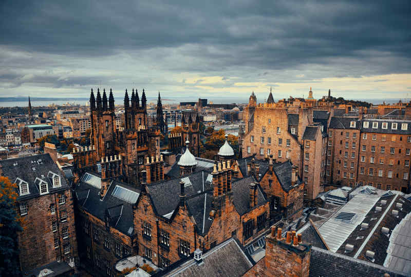 Iconic rooftop views in Edinburgh