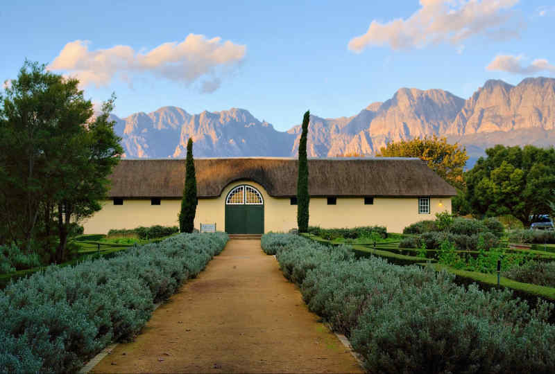 South Africa Vacation Packages & Deals Inclusive of Flight & Hotel