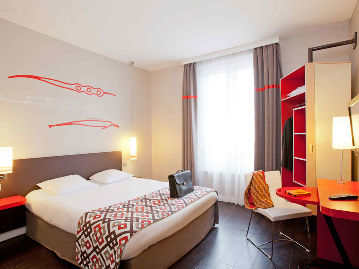 Ibis account. Ibis one Central Дубай. Ibis one Central 3*. Ibis old Town Прага. Ибис отель эконом Франция.