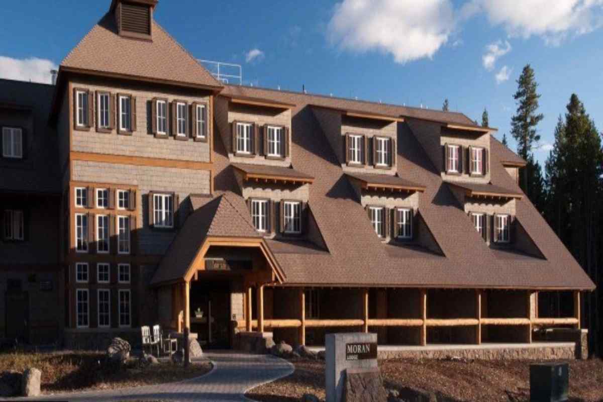 Canyon Lodge & Cabins, Yellowstone National Park ...