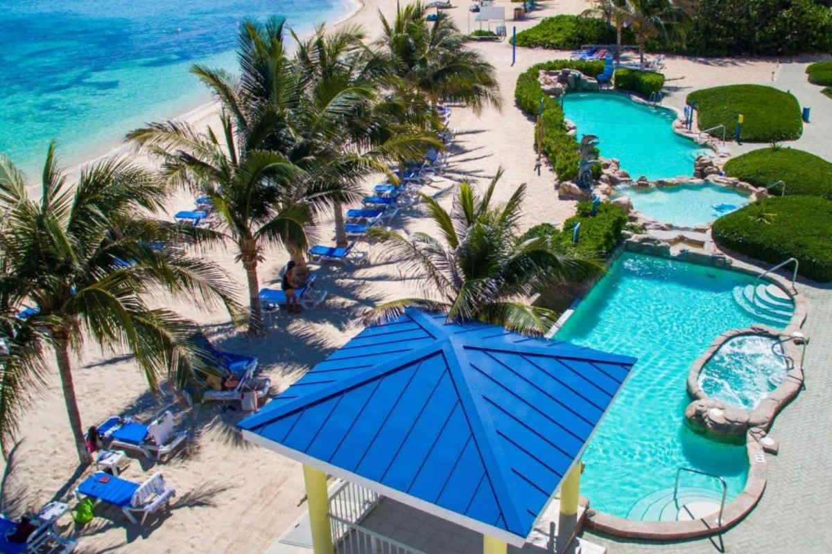 Wyndham Reef Resort Grand Cayman, East End | GreatValueVacations.com