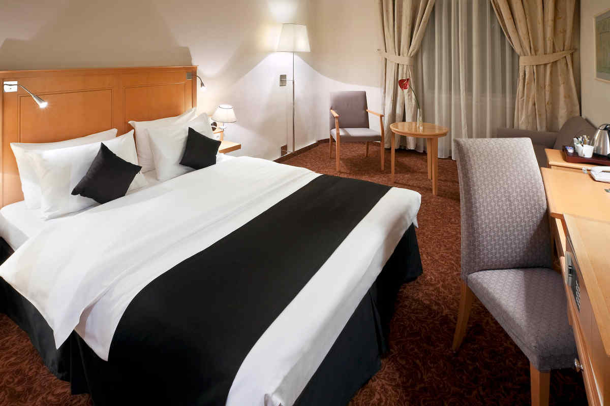 Old town hotel. апарт отель старый город пятигорск. Old hoteles. Ascot town. Old town hotel.