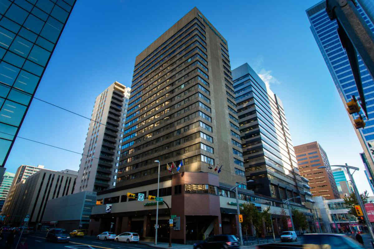 Sandman Hotel Downtown Calgary City Centre, Calgary | GreatValueVacations.com