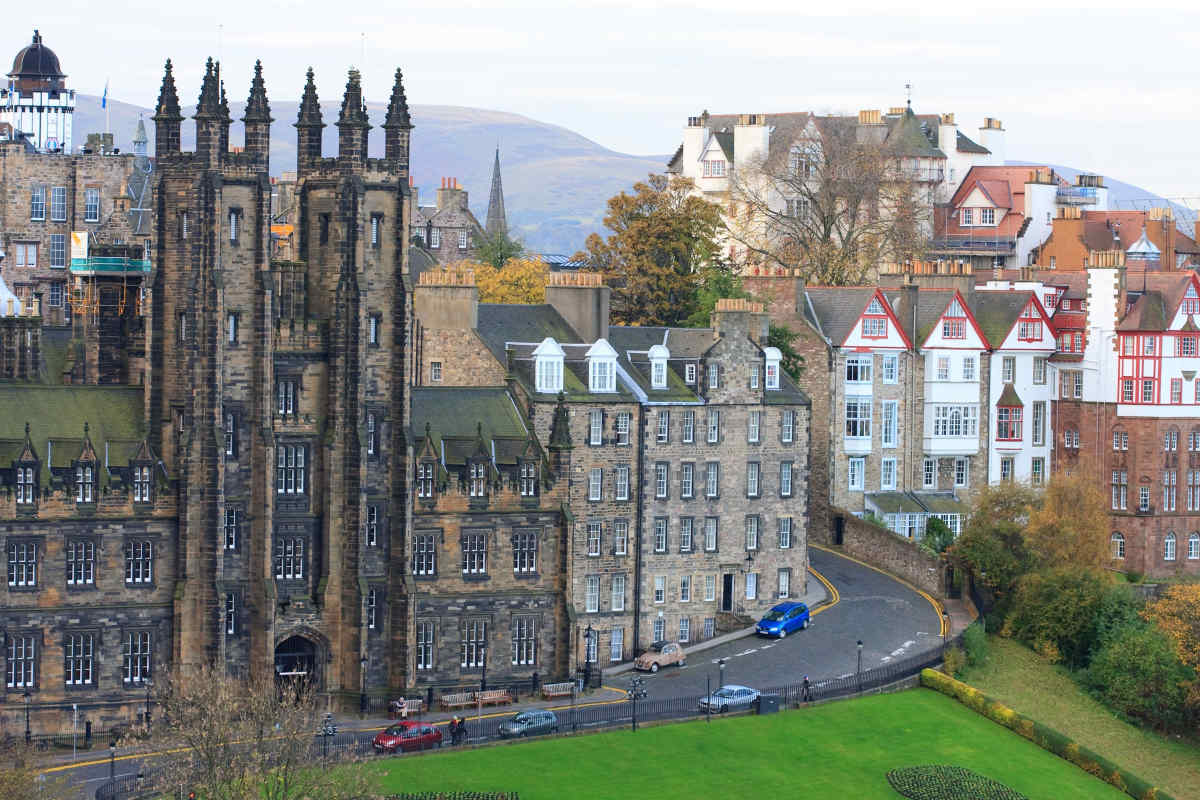 Royal Edinburgh Vacation Package