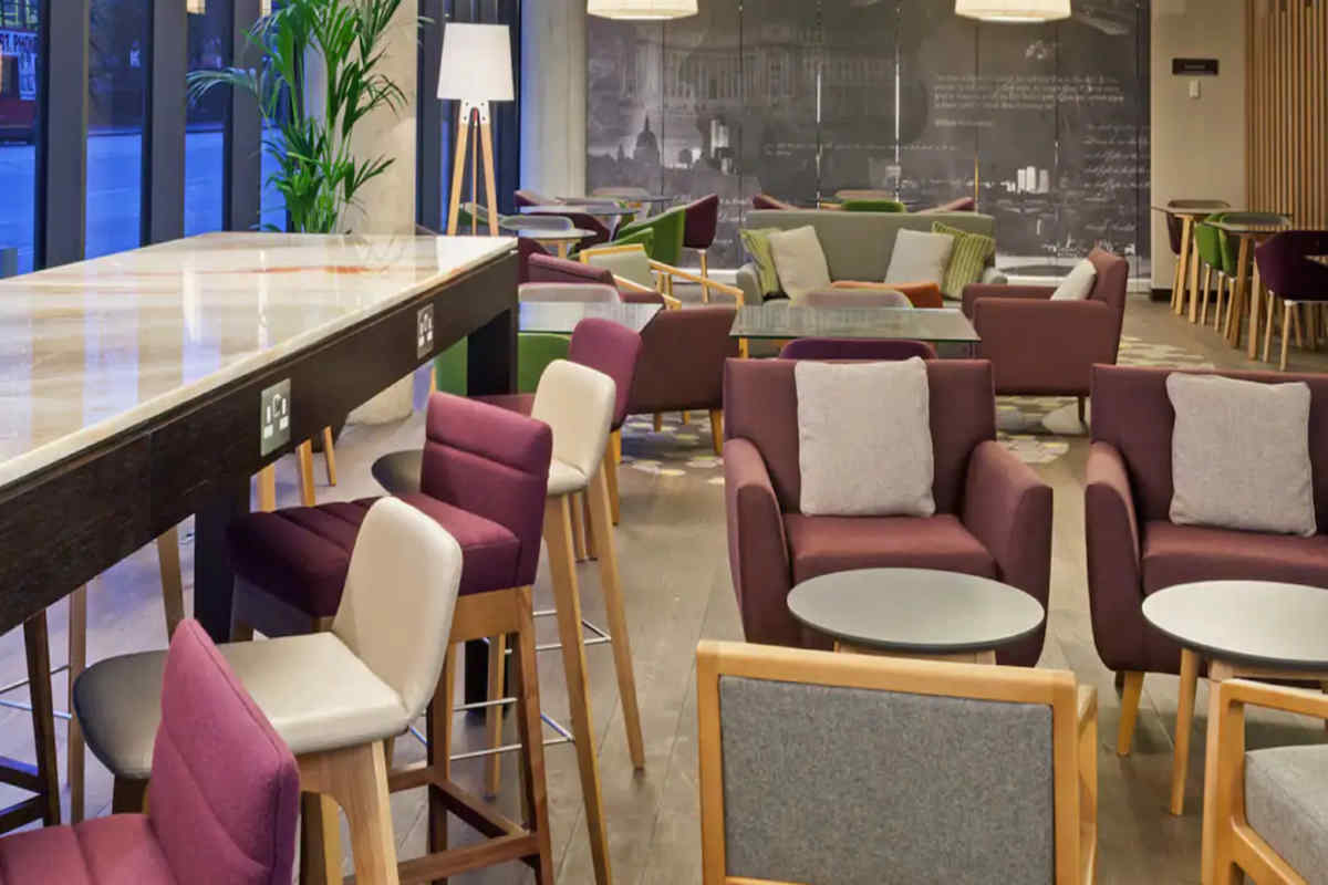 Hampton by Hilton London Waterloo, London | AerLingusVacationStore.com