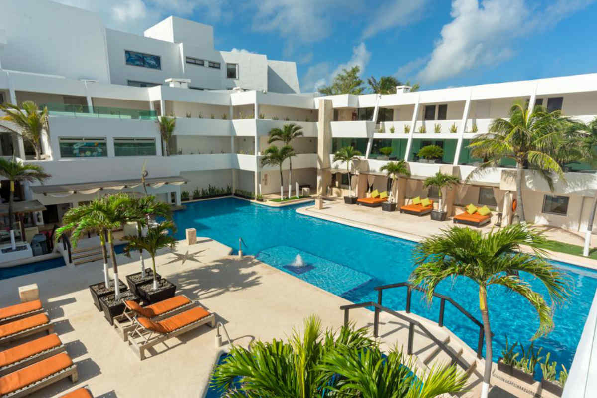 Hotel Flamingo Cancun Resort, Cancun | GreatValueVacations.com