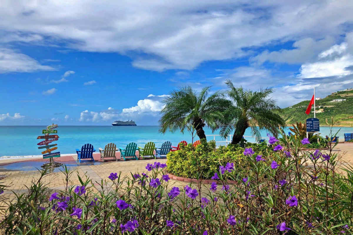 Little bay. Филипсбург. Caribbean Legend Филипсбург. St Martin Caribbean.