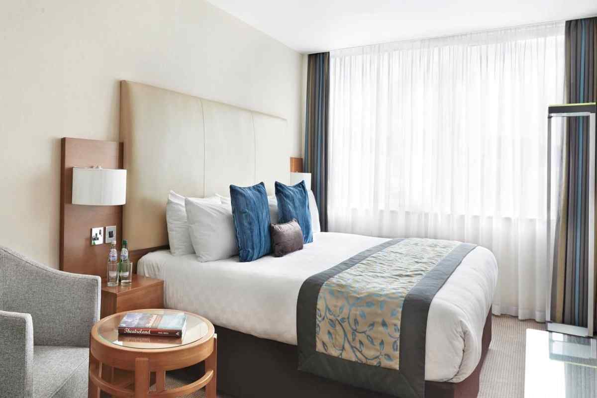 Thistle Trafalgar Square Hotel, London | AerLingusVacationStore.com