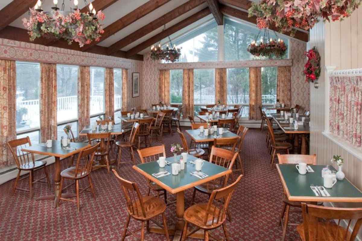 Golden Eagle Resort, Stowe