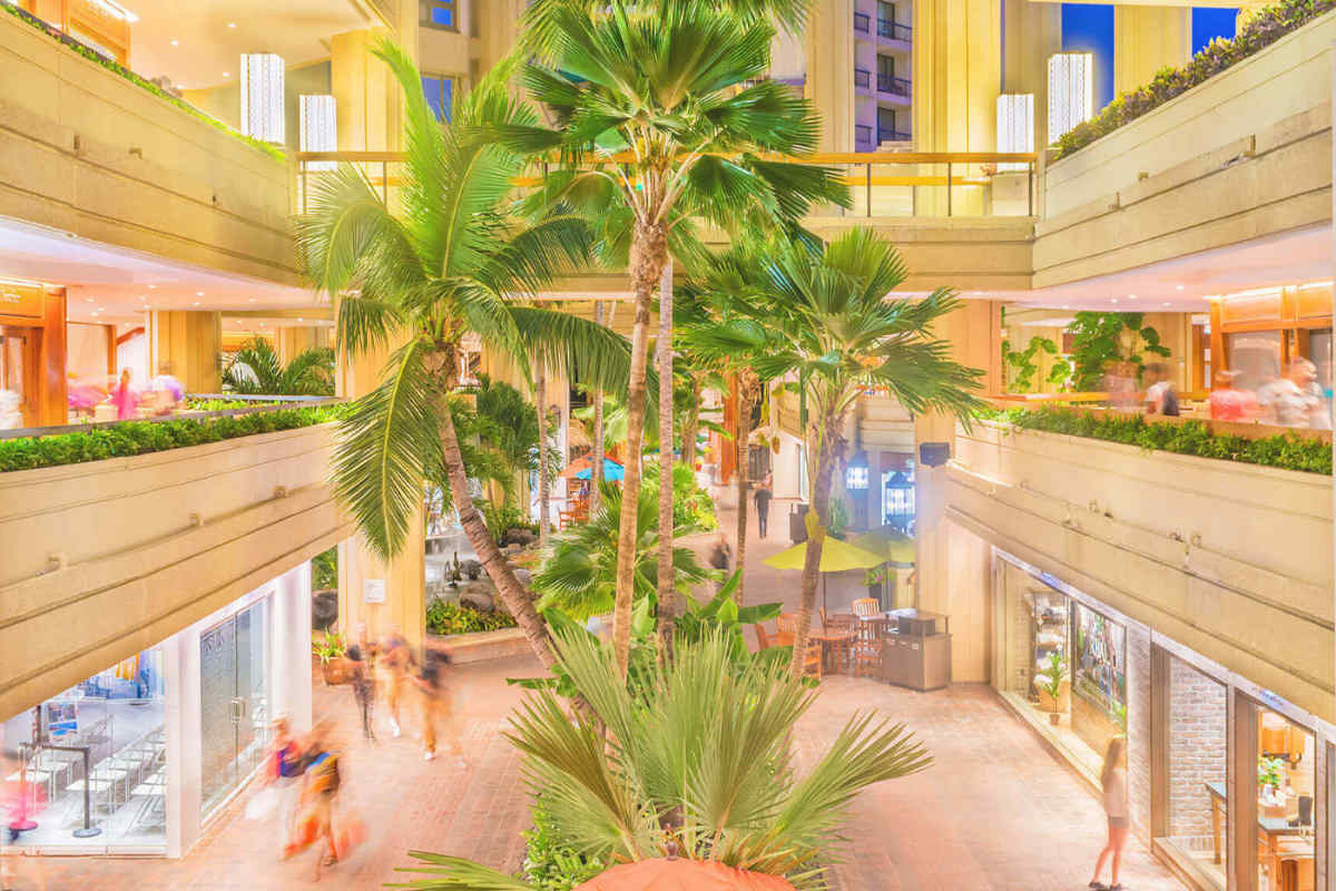 The Pualeilani Atrium Shops, Honolulu