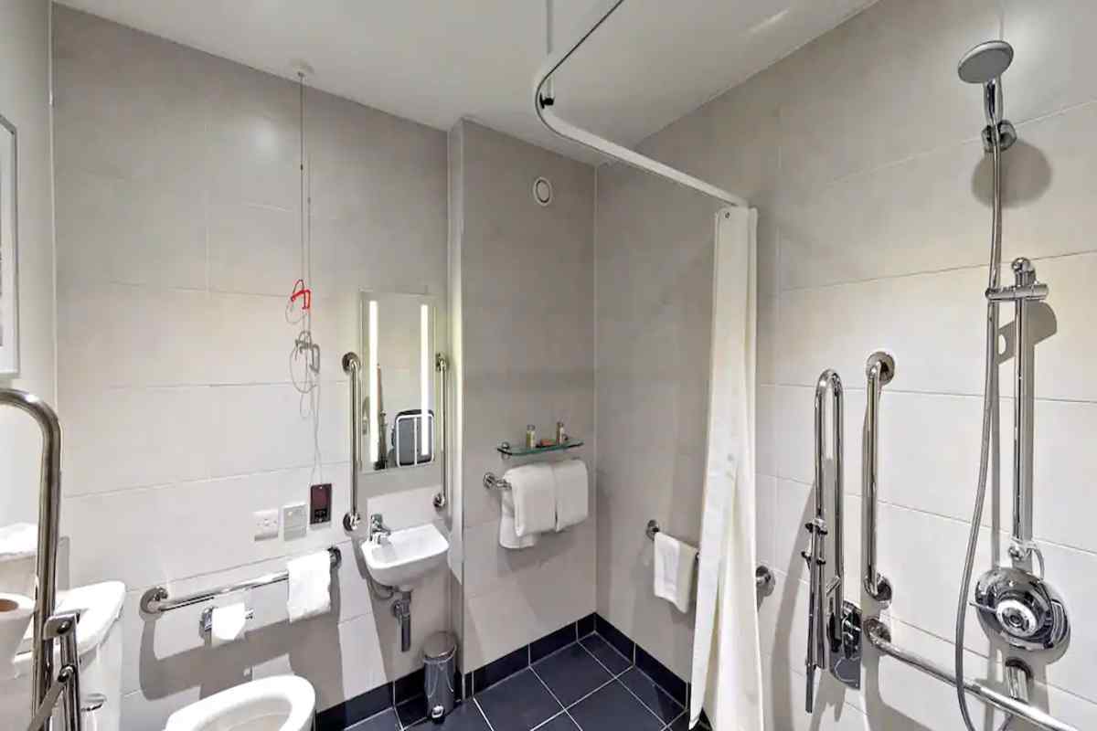 Doubletree by Hilton London Angel Kings Cross, London