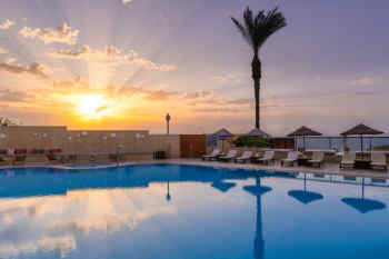 Blue Sky City Beach Hotel