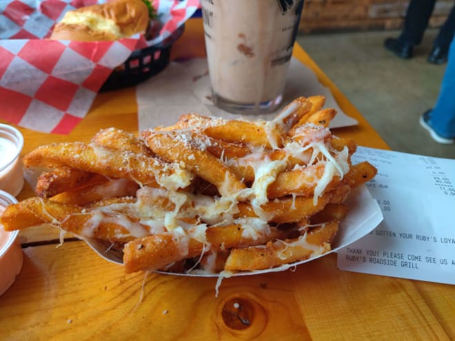 Garlic cheese (mozarella) fries