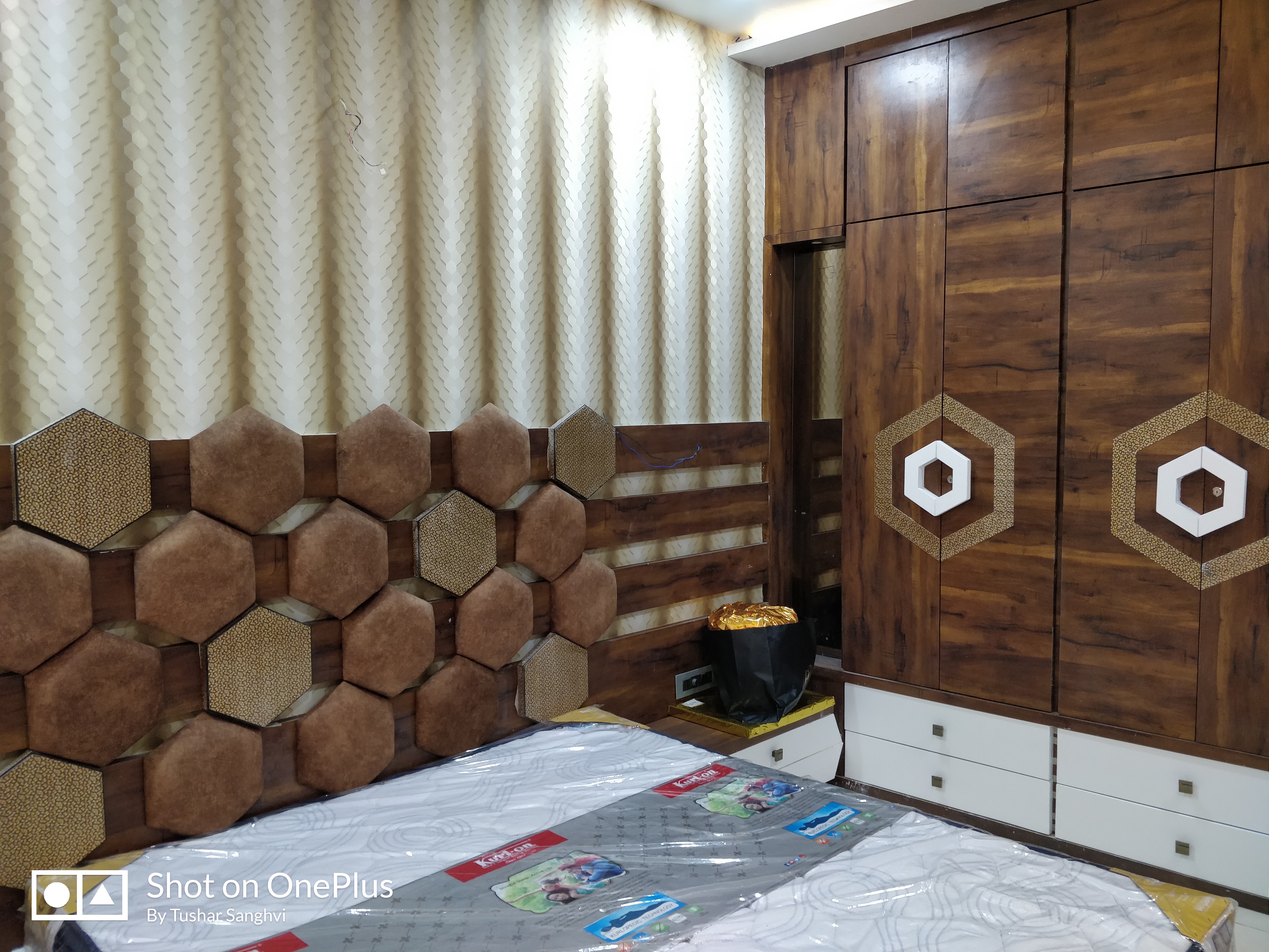Bed n Cabinets