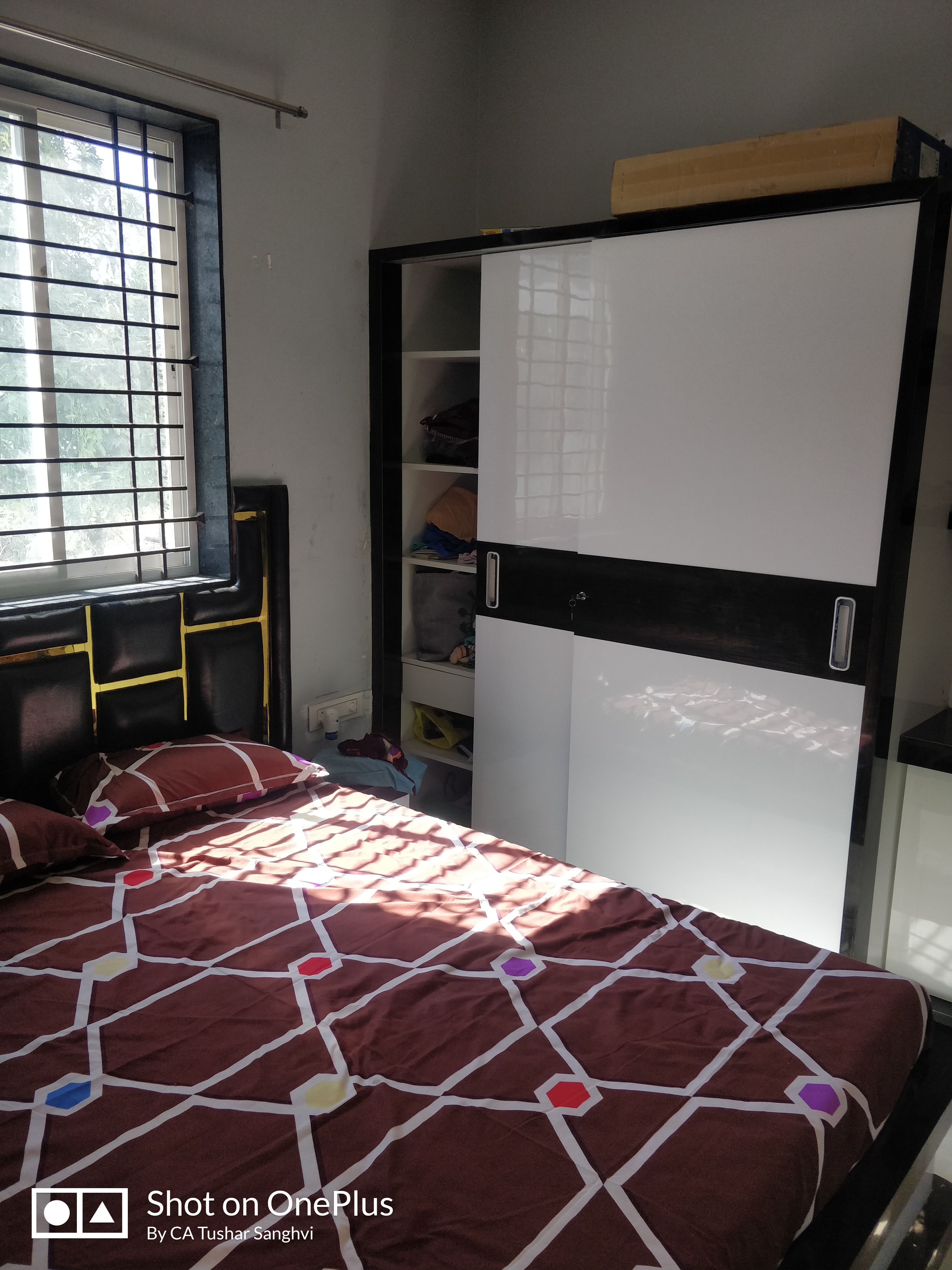 Bed n Cabinets