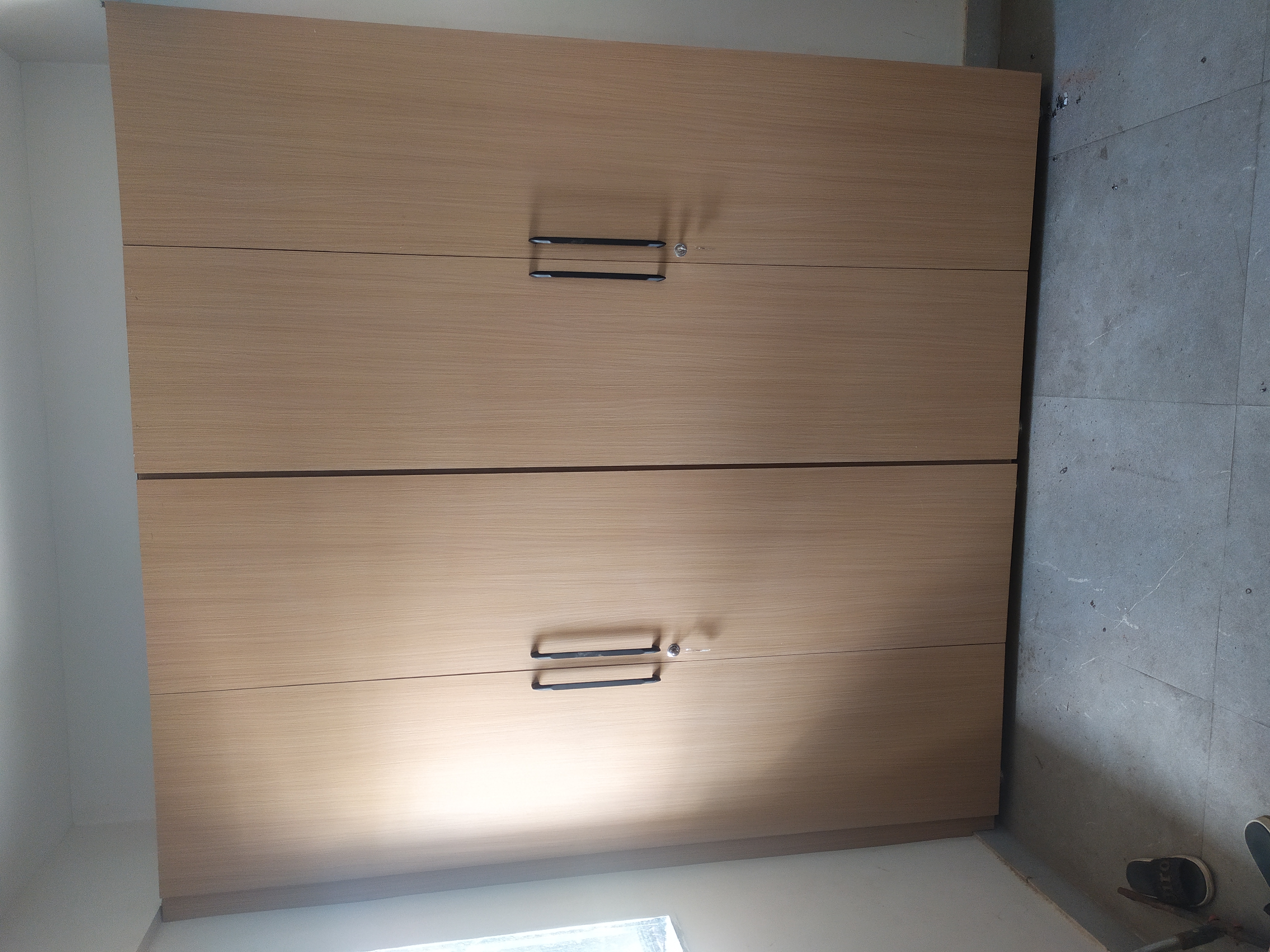 Bed n Cabinets