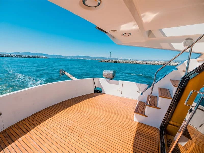 Yoga on the water in Marina del Rey