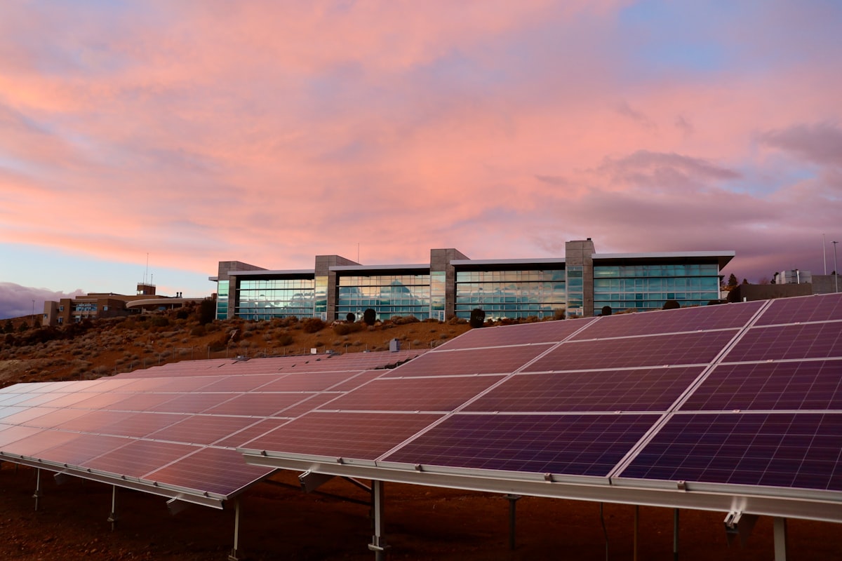 Gulf Renewable Energy Jobs 2026: NEOM and Masdar Trades Demand
