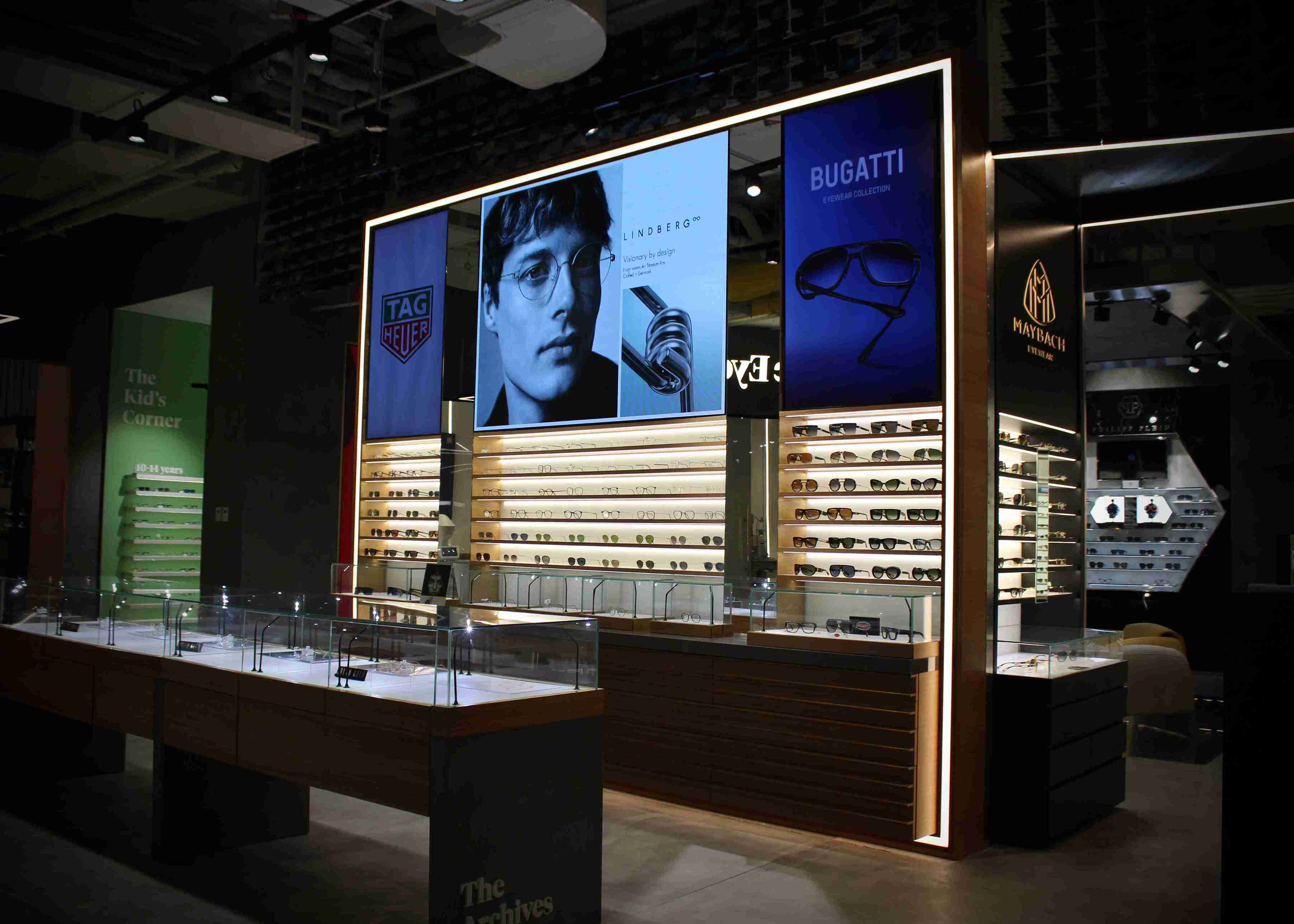 Custom retail wall unit by Unigraf UAE