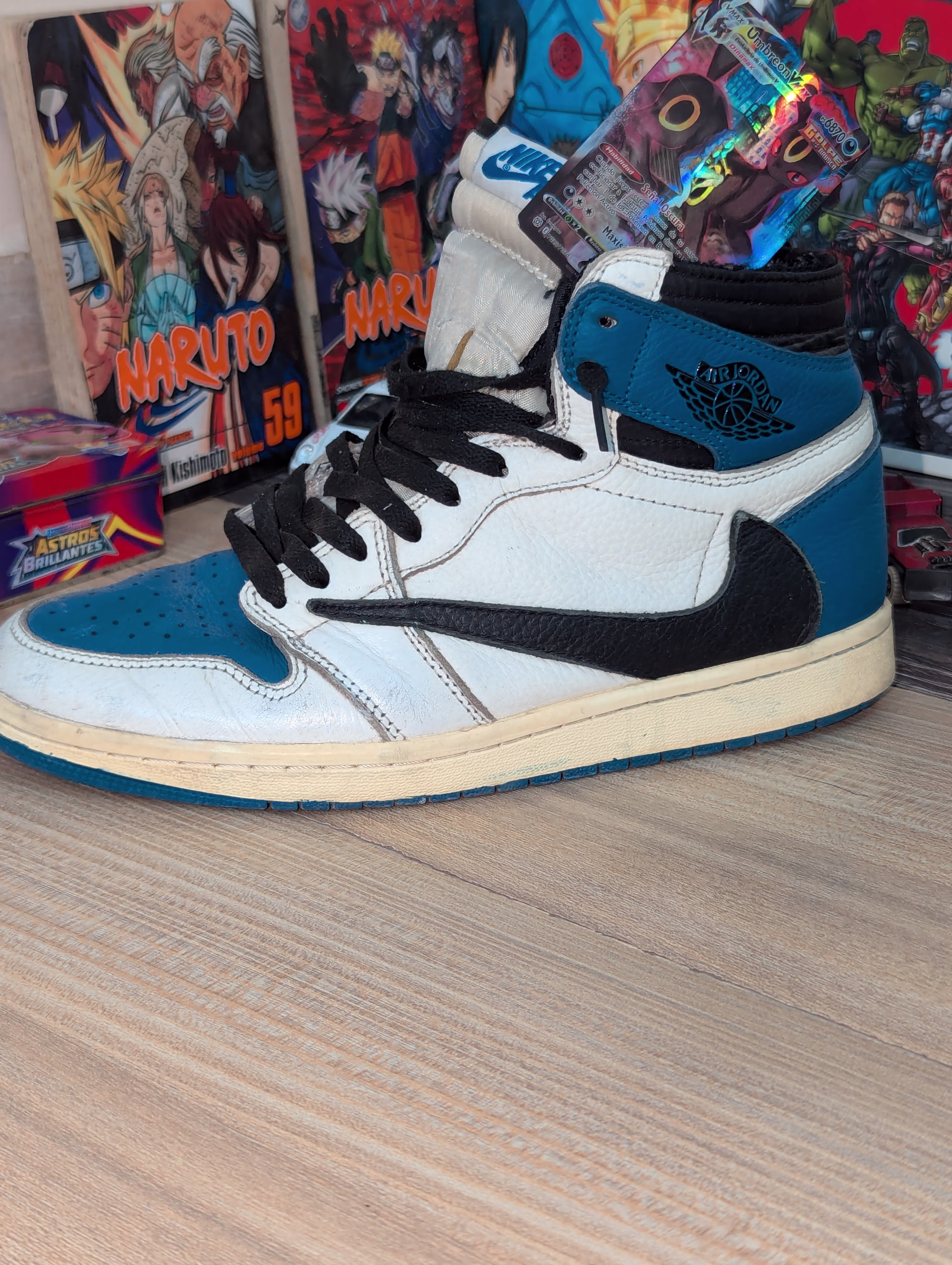 Jordan Travis Scott fragments highs  - 8/10 Preloved basketball in Pakistan