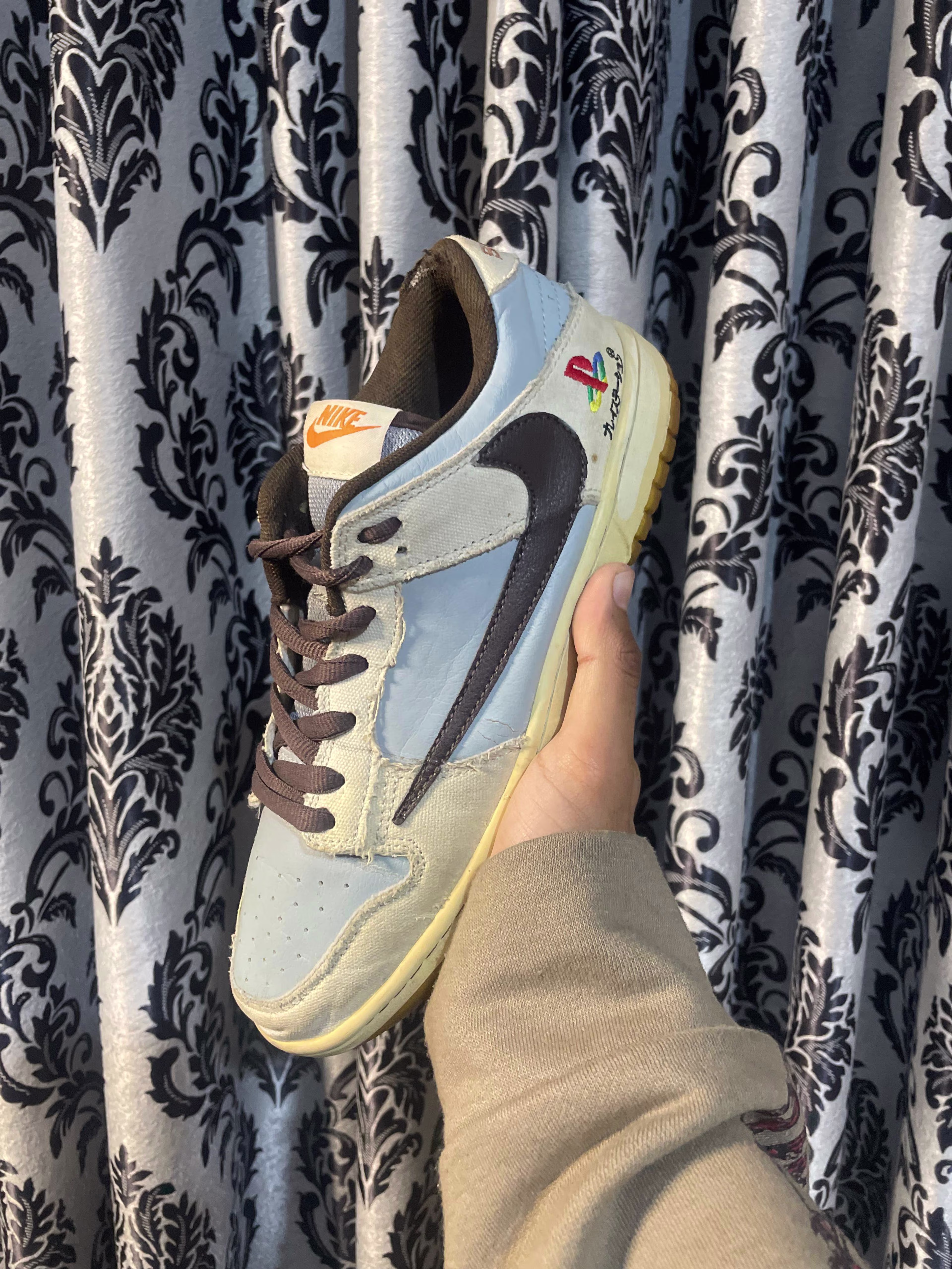 Travis Scott Travis Scott  PlayStation  - 9/10 Preloved luxury in Pakistan