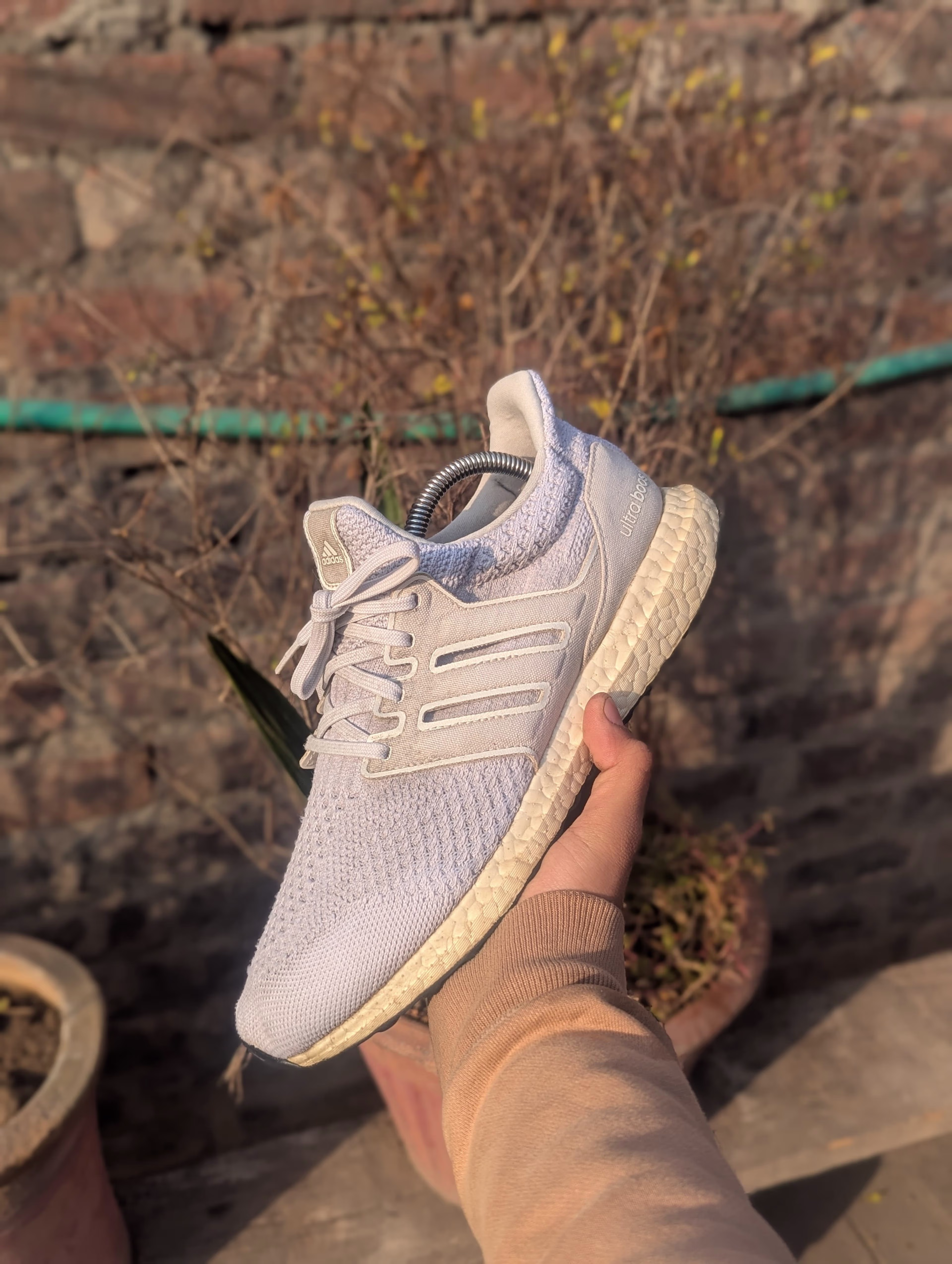 Adidas Adidas ultra boost - 10/10 Preloved basketball in Pakistan