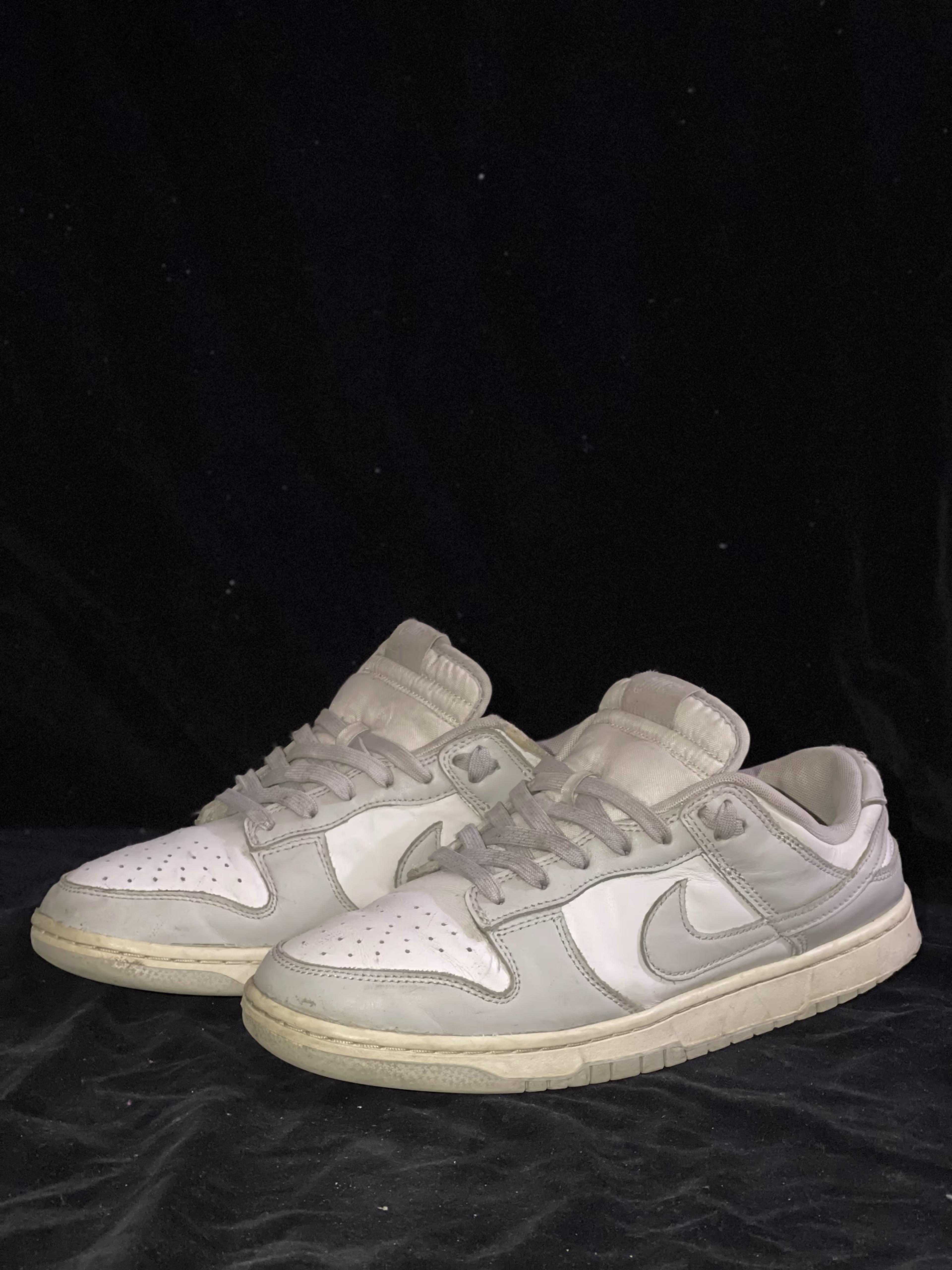 Nike Nike dunk low grey - 9/10 Preloved formal in Pakistan