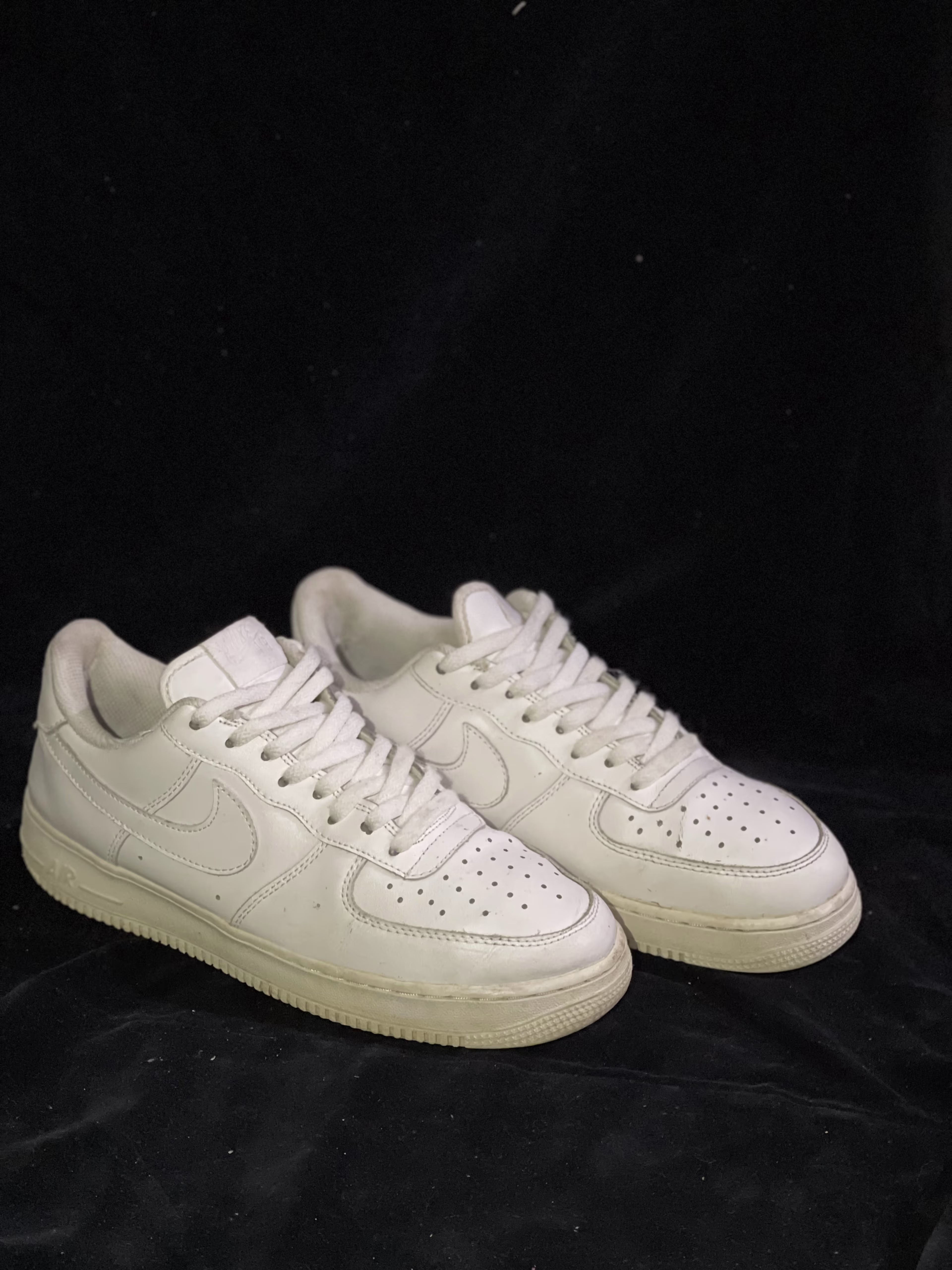 Nike Nike af1 triple white - 9/10 Preloved formal in Pakistan