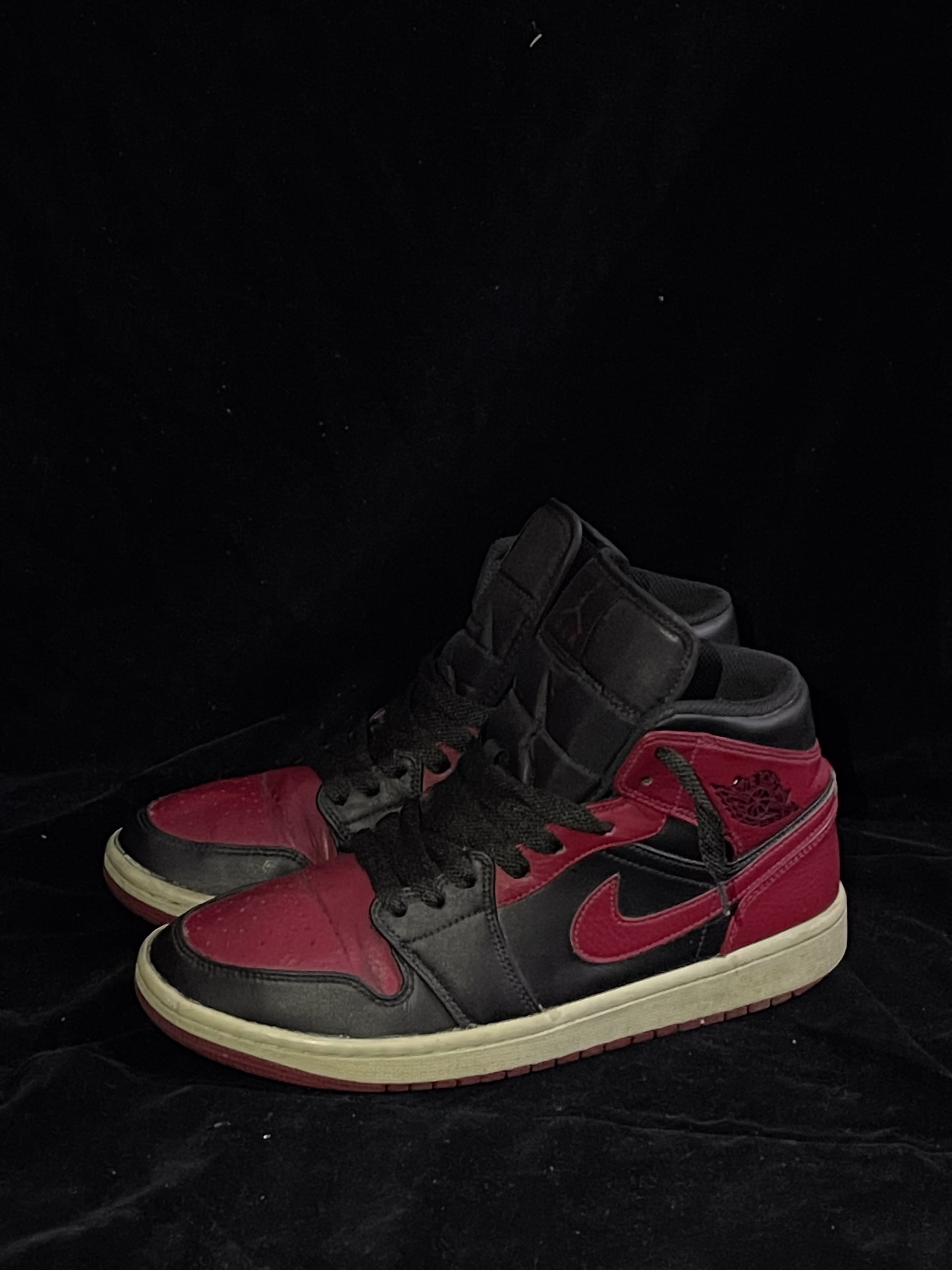 Jordan Jordan 1 mid bred - 9/10 Preloved luxury in Pakistan