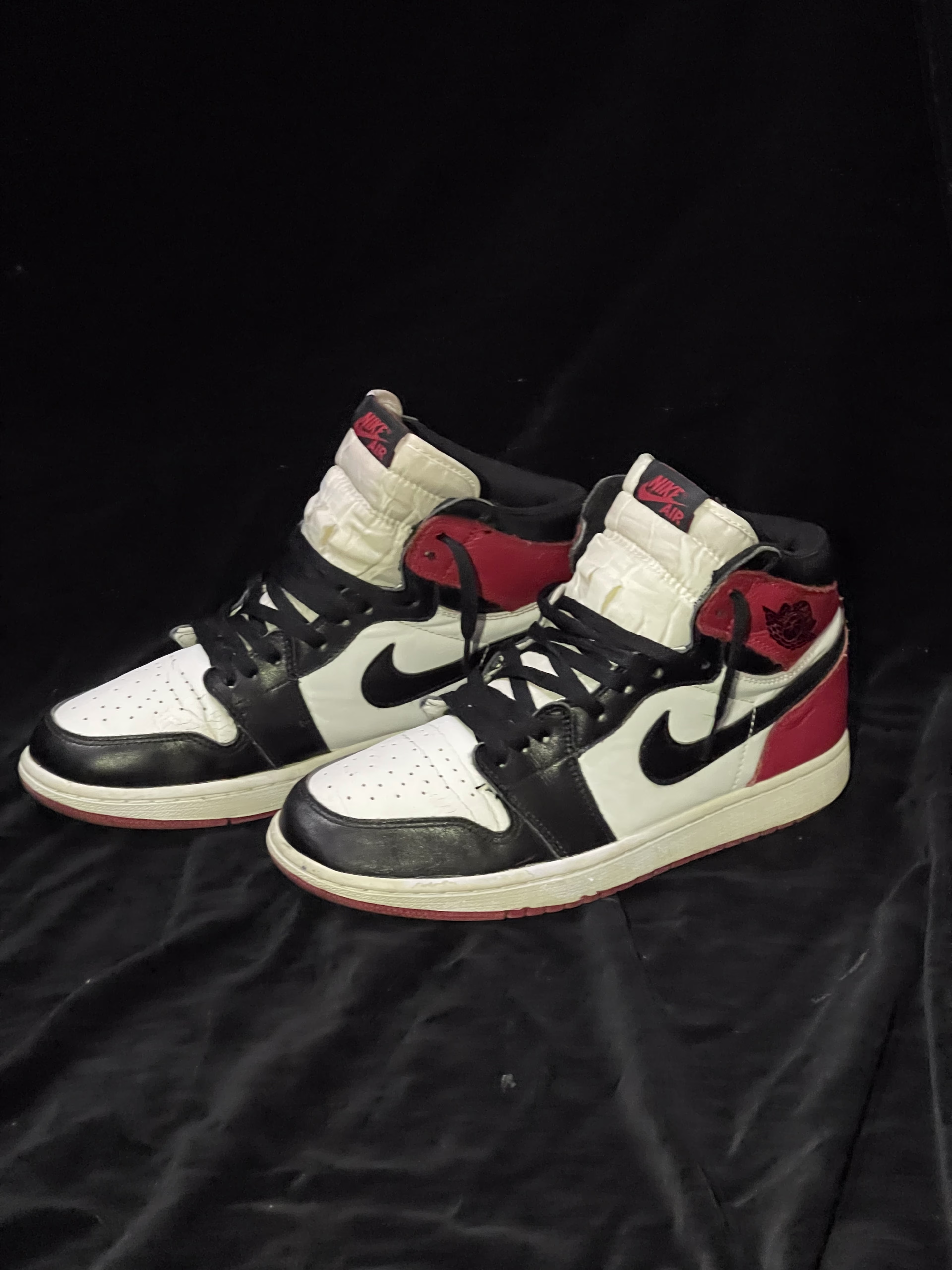 Jordan Jordan 1 high black toe - 9/10 Preloved basketball in Pakistan