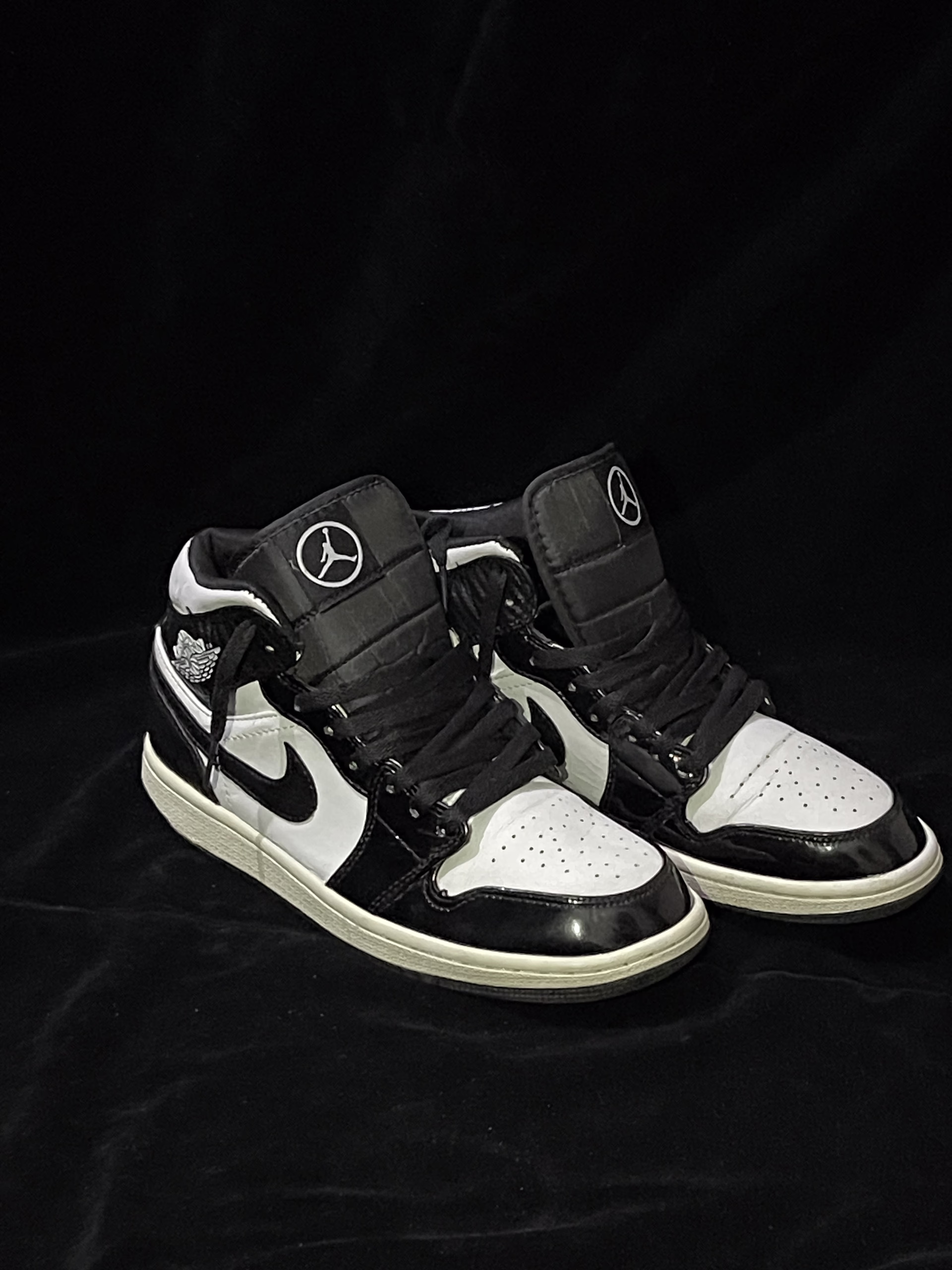 Jordan Jordan 1 high carbon fiber - 9/10 Preloved basketball in Pakistan