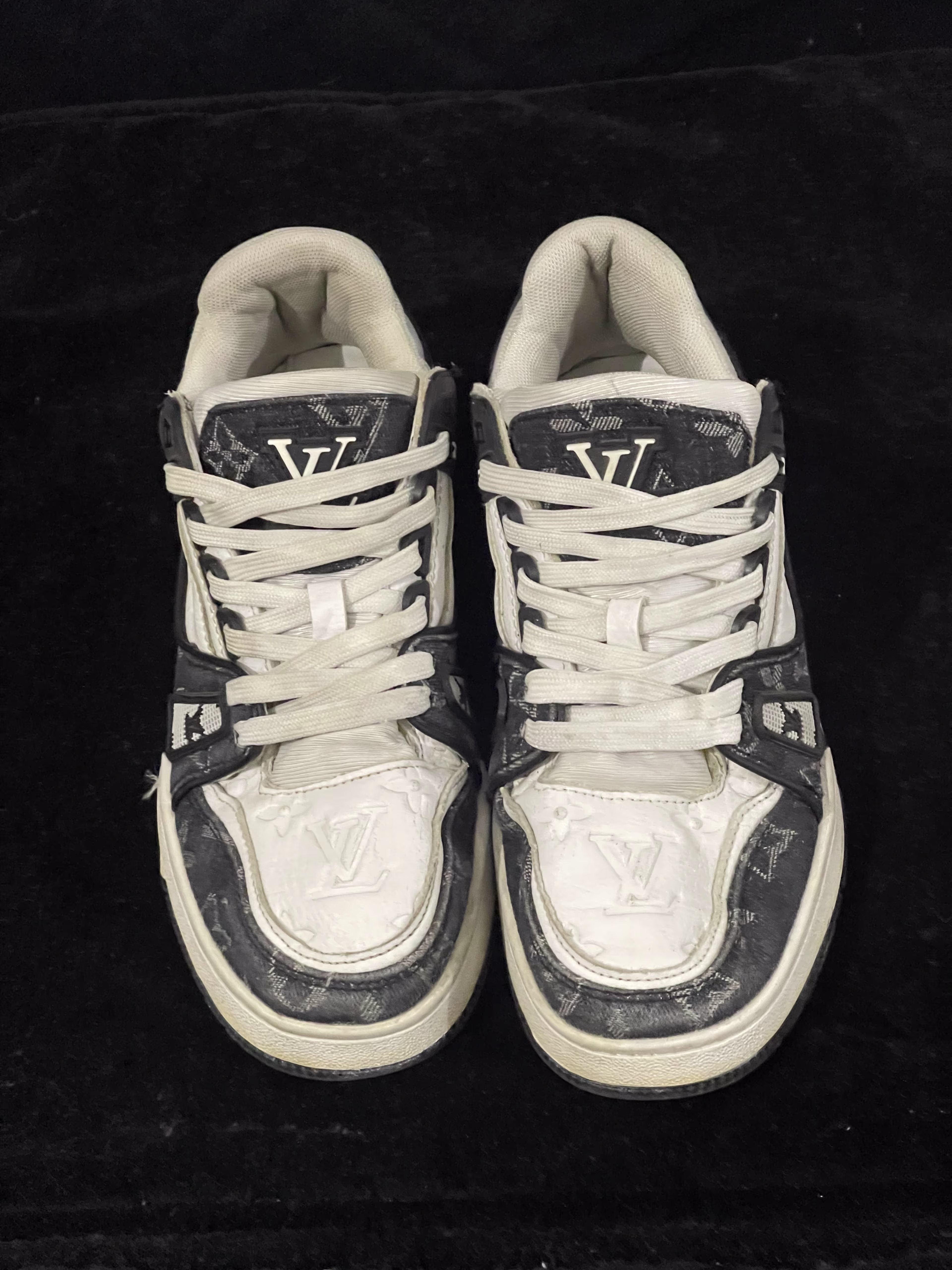 Louis Vuitton LV trainer black - 9/10 Preloved lifestyle in Pakistan