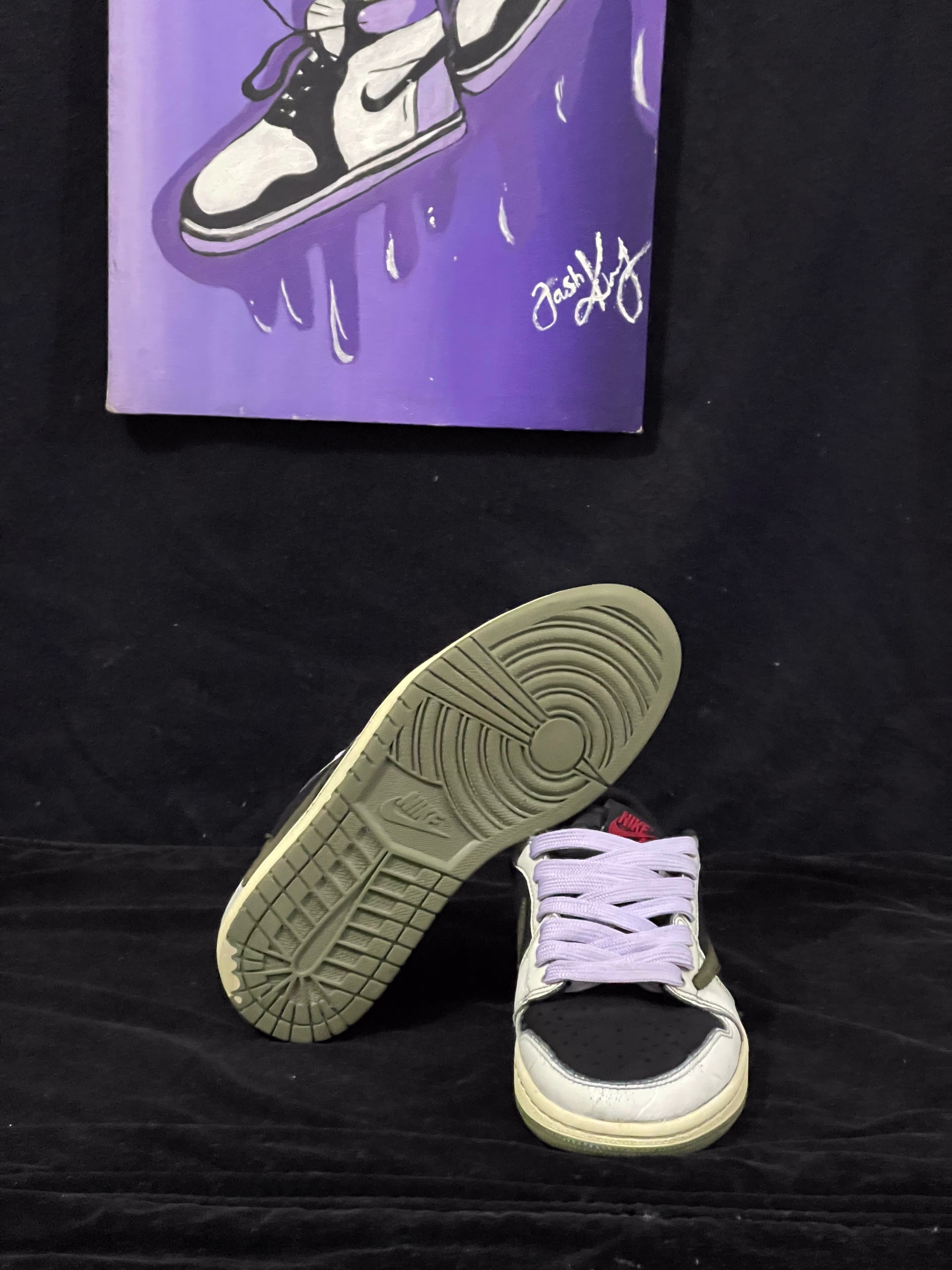 Travis Scott Jordan 1 low travis scott olive - 9/10 Preloved basketball in Pakistan