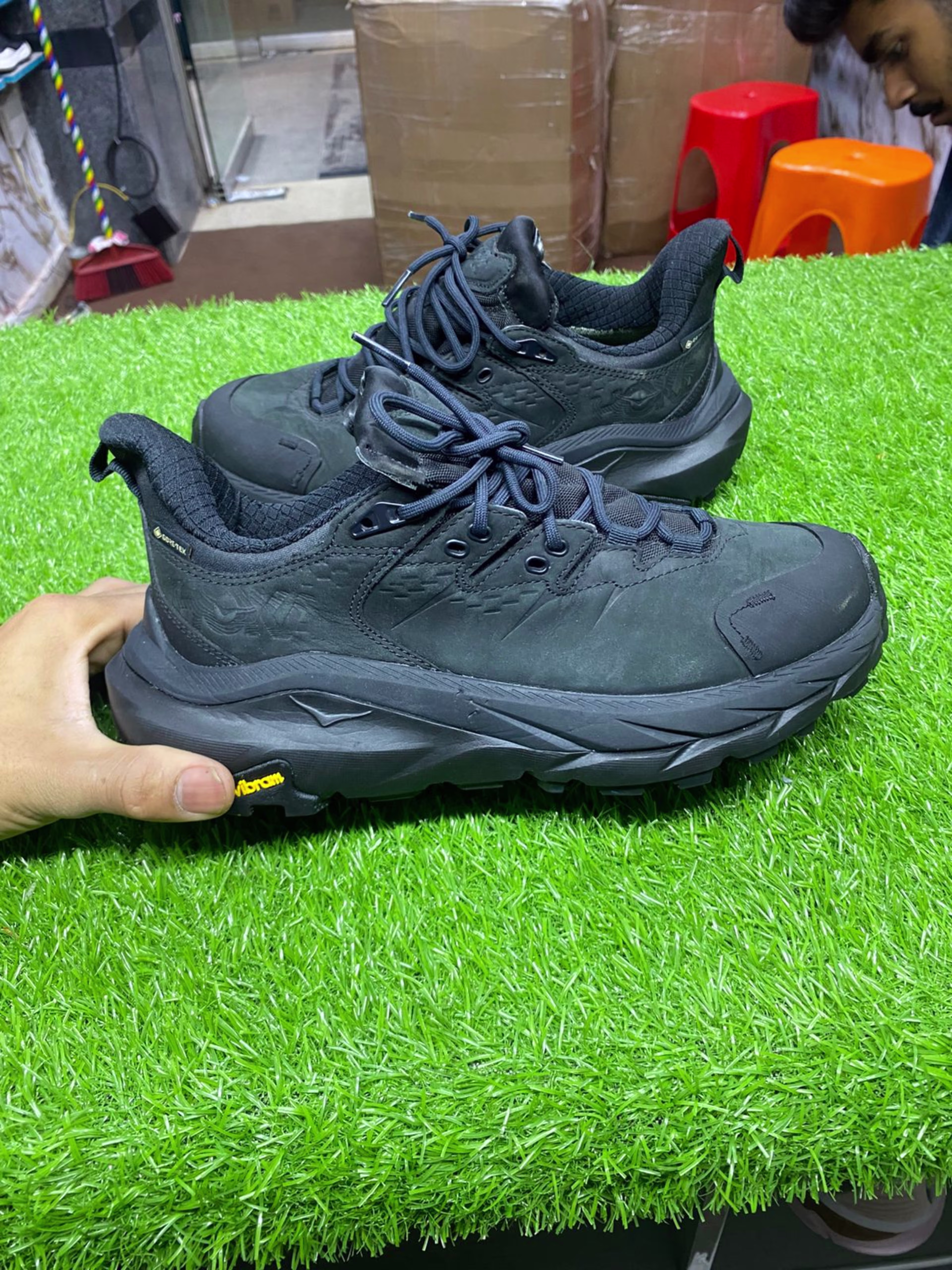 Hoka Hoka Clifton - 10/10 Preloved Running in Pakistan