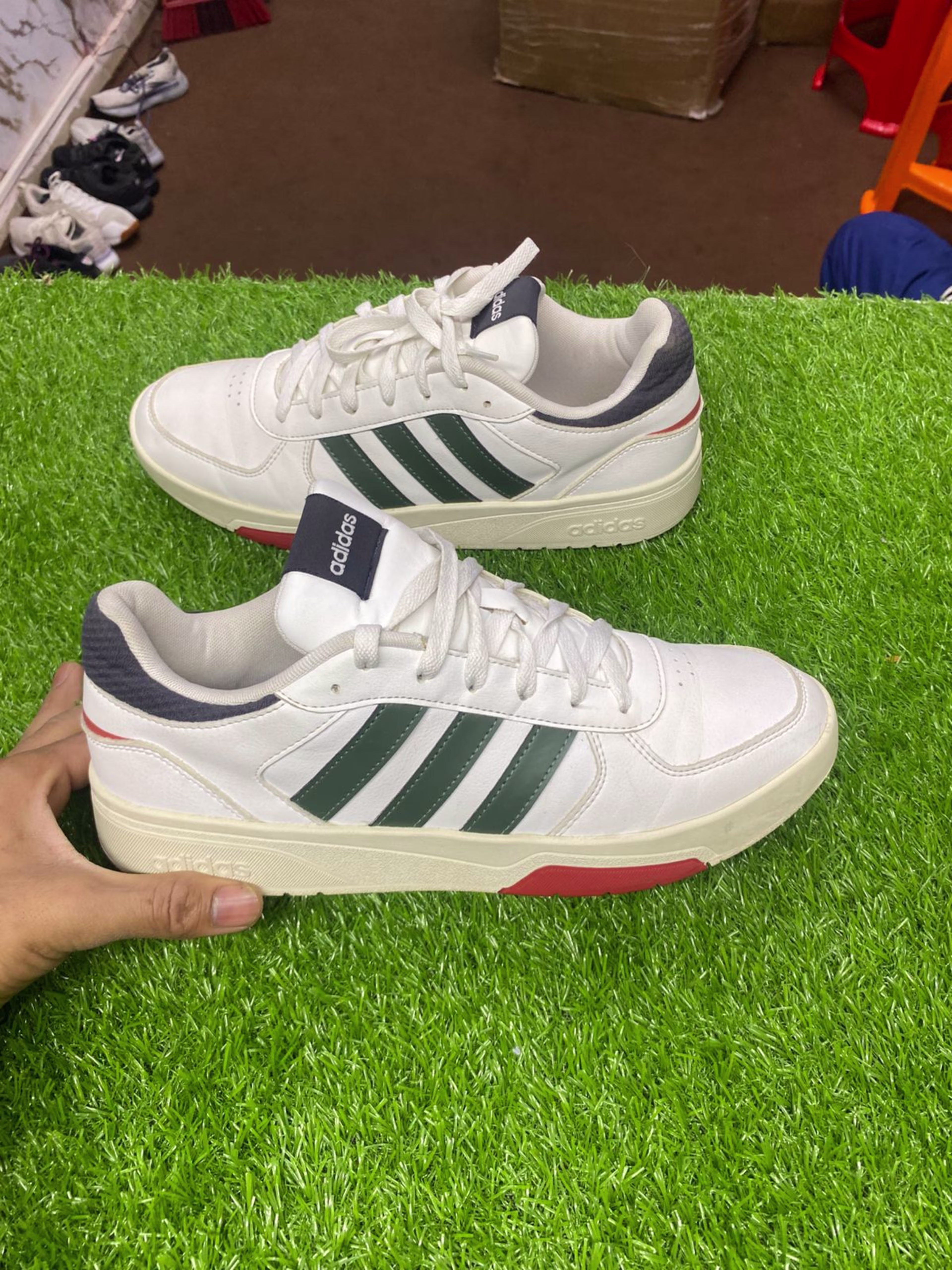 Adidas Adidas Sneaker - 9/10 Preloved lifestyle in Pakistan