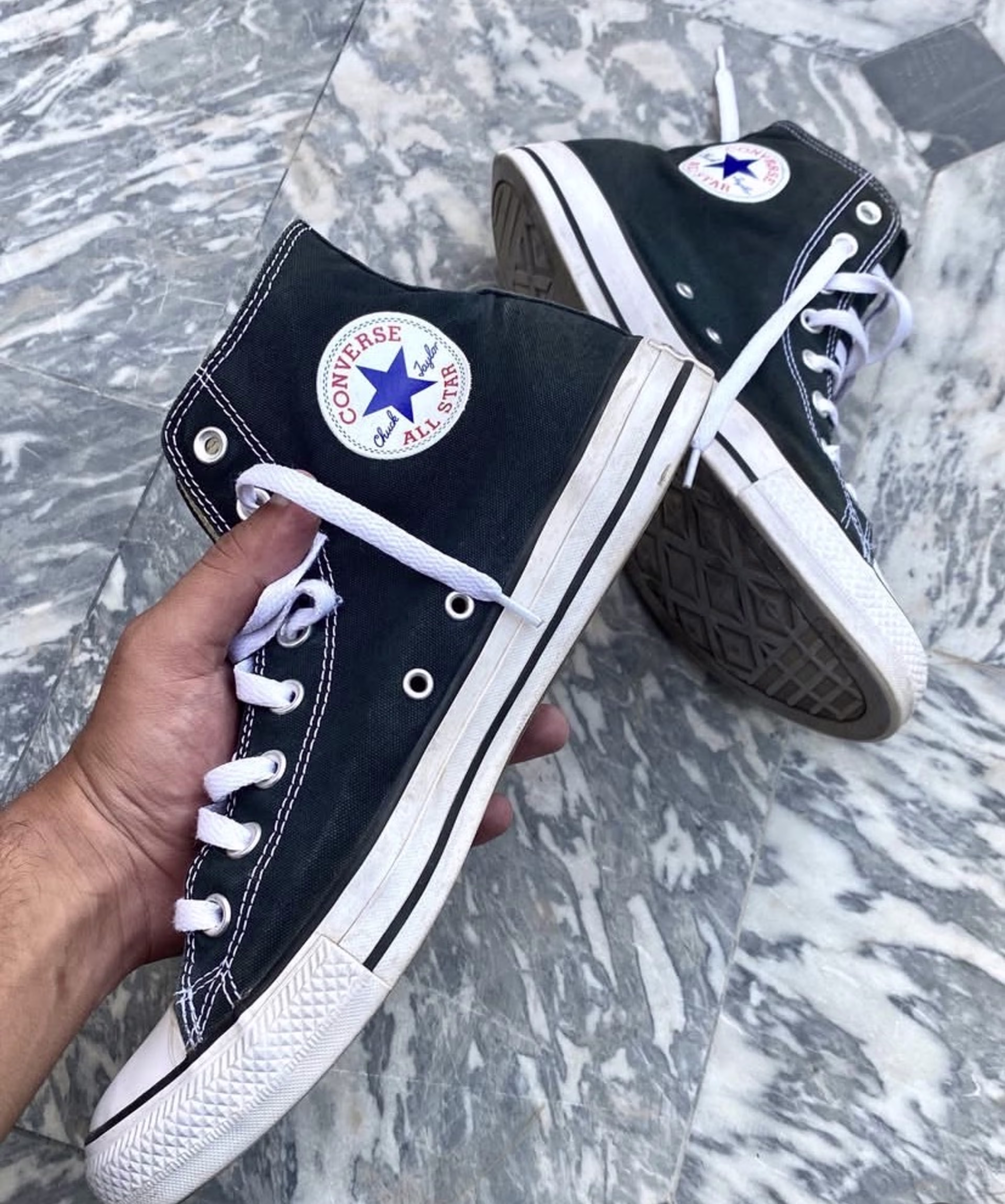 Converse Converse All stars highs - 9/10 Preloved Running in Pakistan