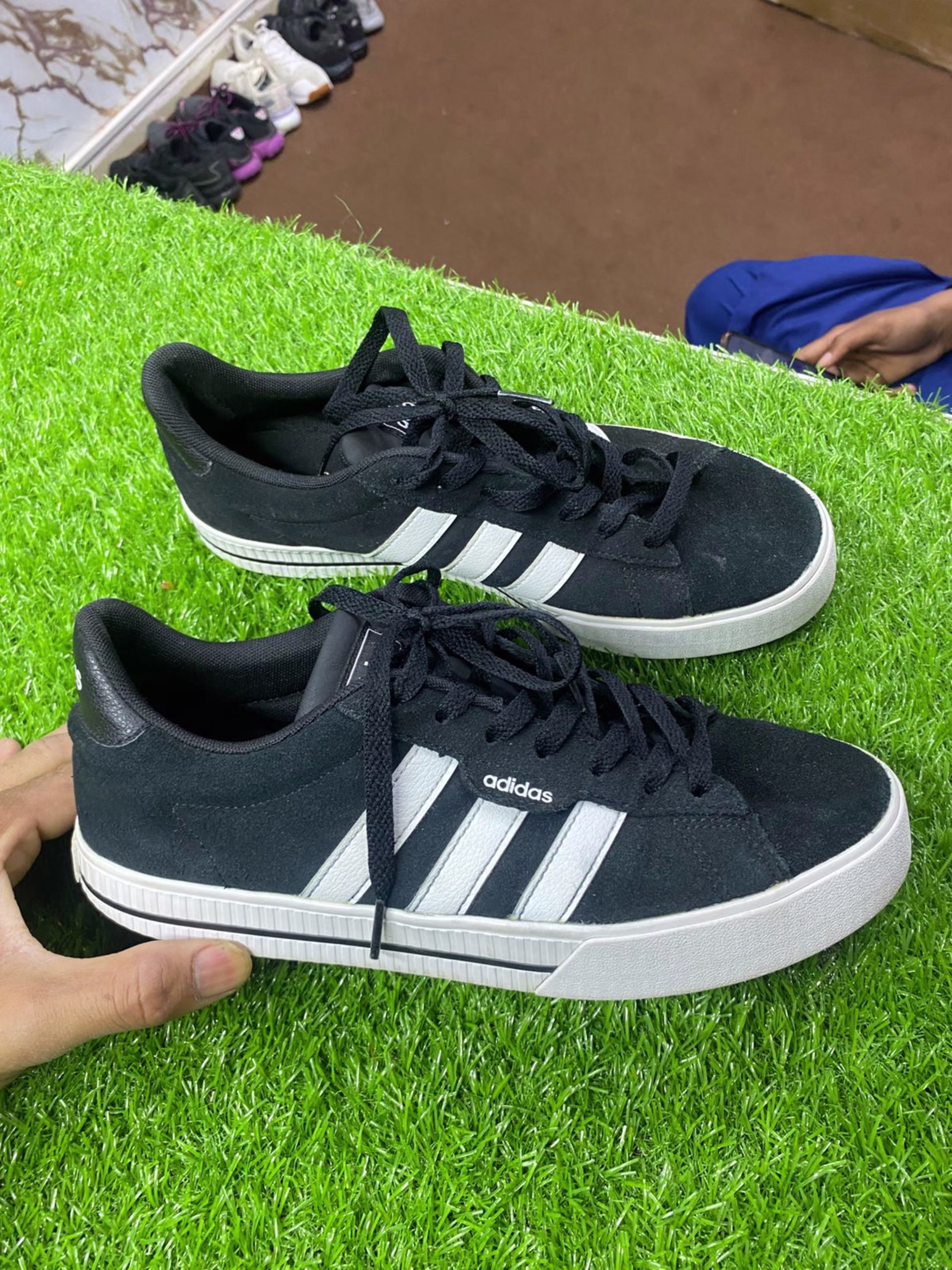 Adidas Adidas Sneaker - 10/10 Preloved lifestyle in Pakistan