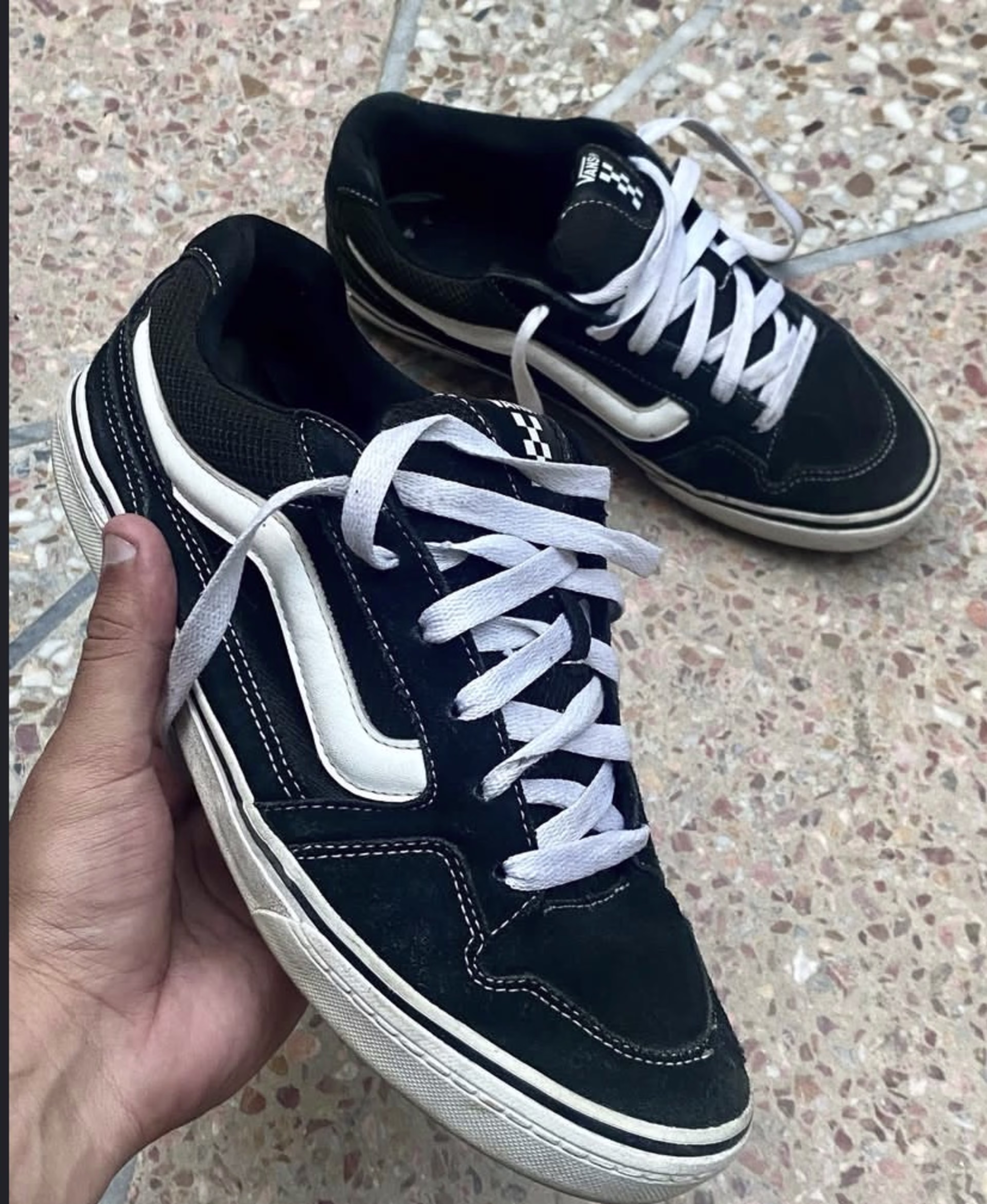 Vans Knu vans lows - 9/10 Preloved outdoor in Pakistan