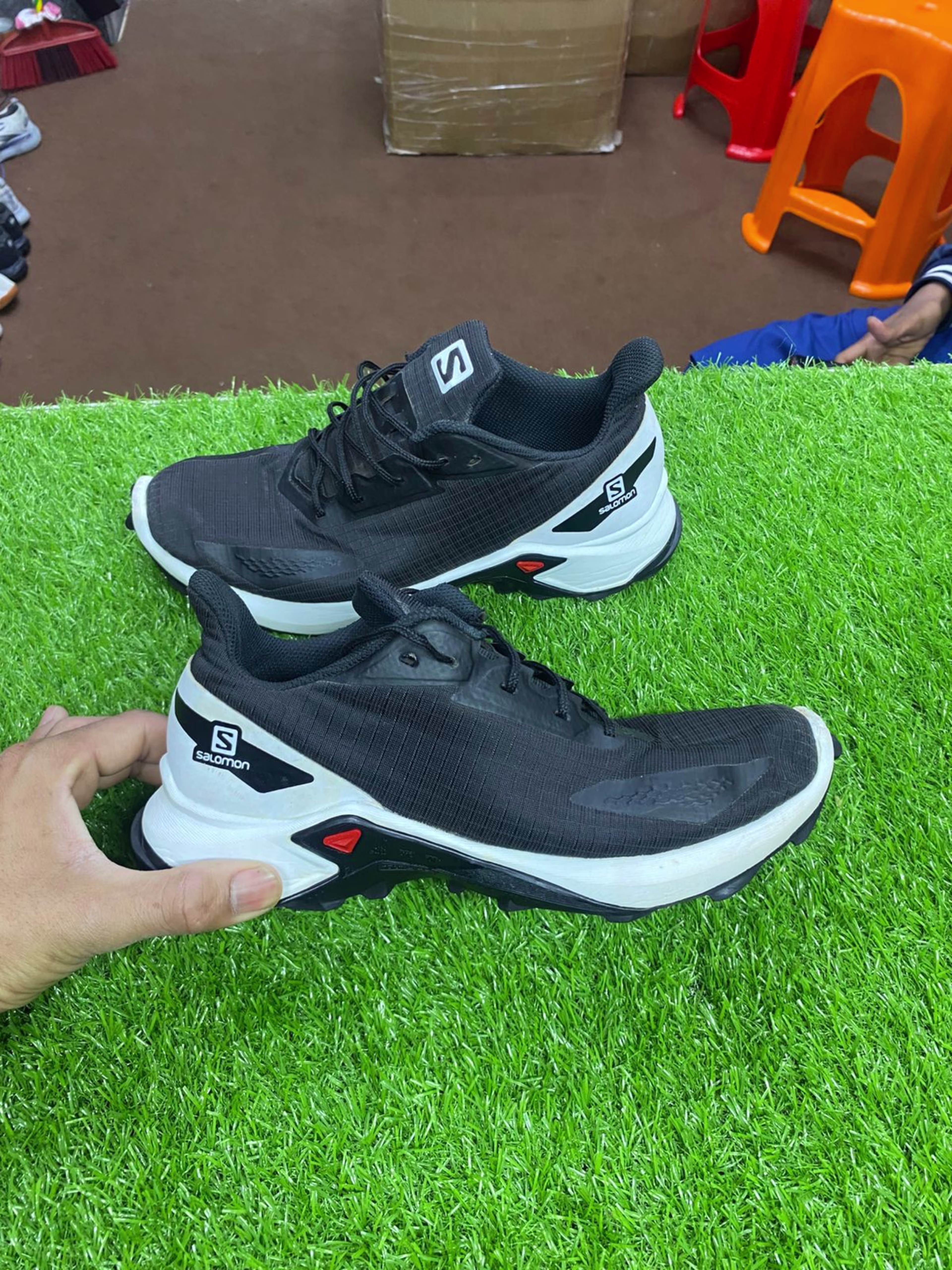 Salomon Salomon Runners - 10/10 Preloved Running in Pakistan
