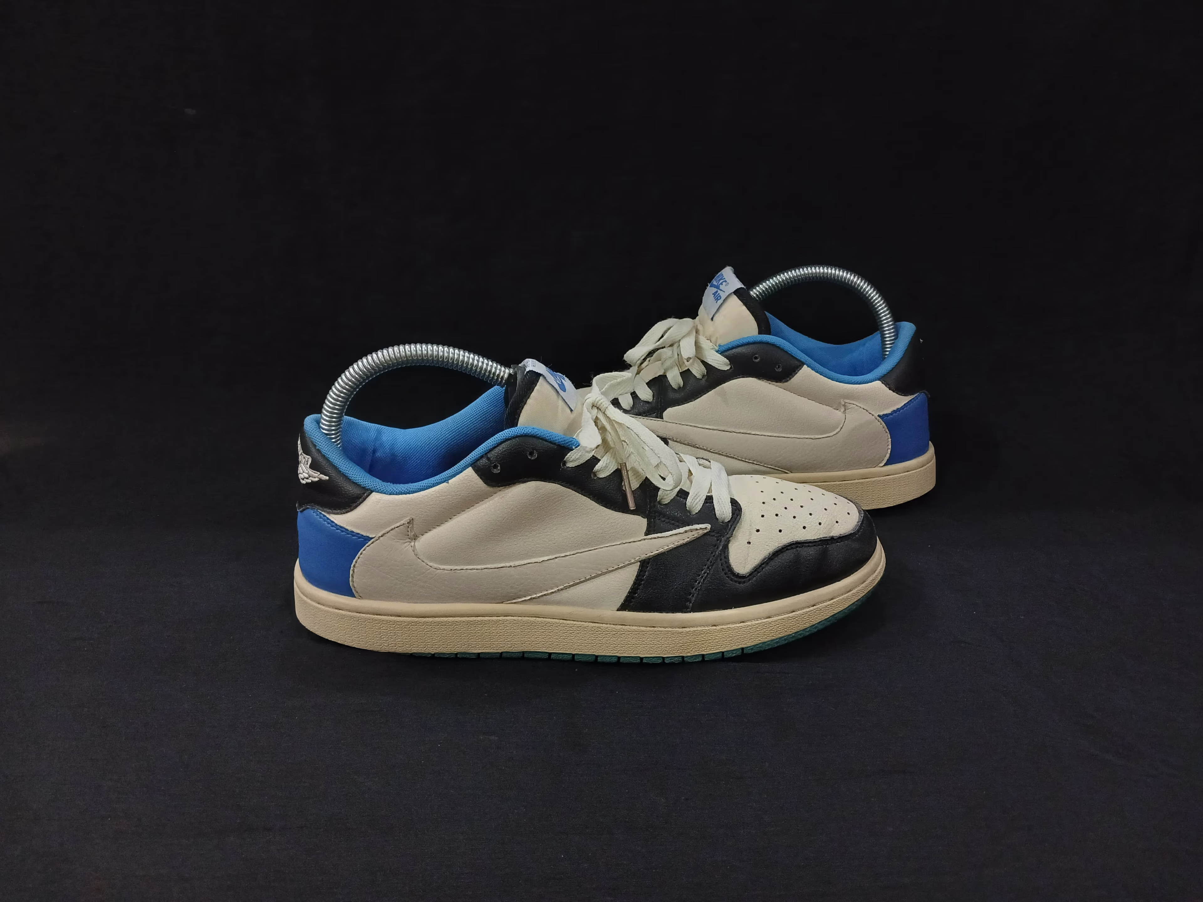 Nike AirJordan 1 Low × Travis Scott Fragments - 10/10 Preloved other in Pakistan