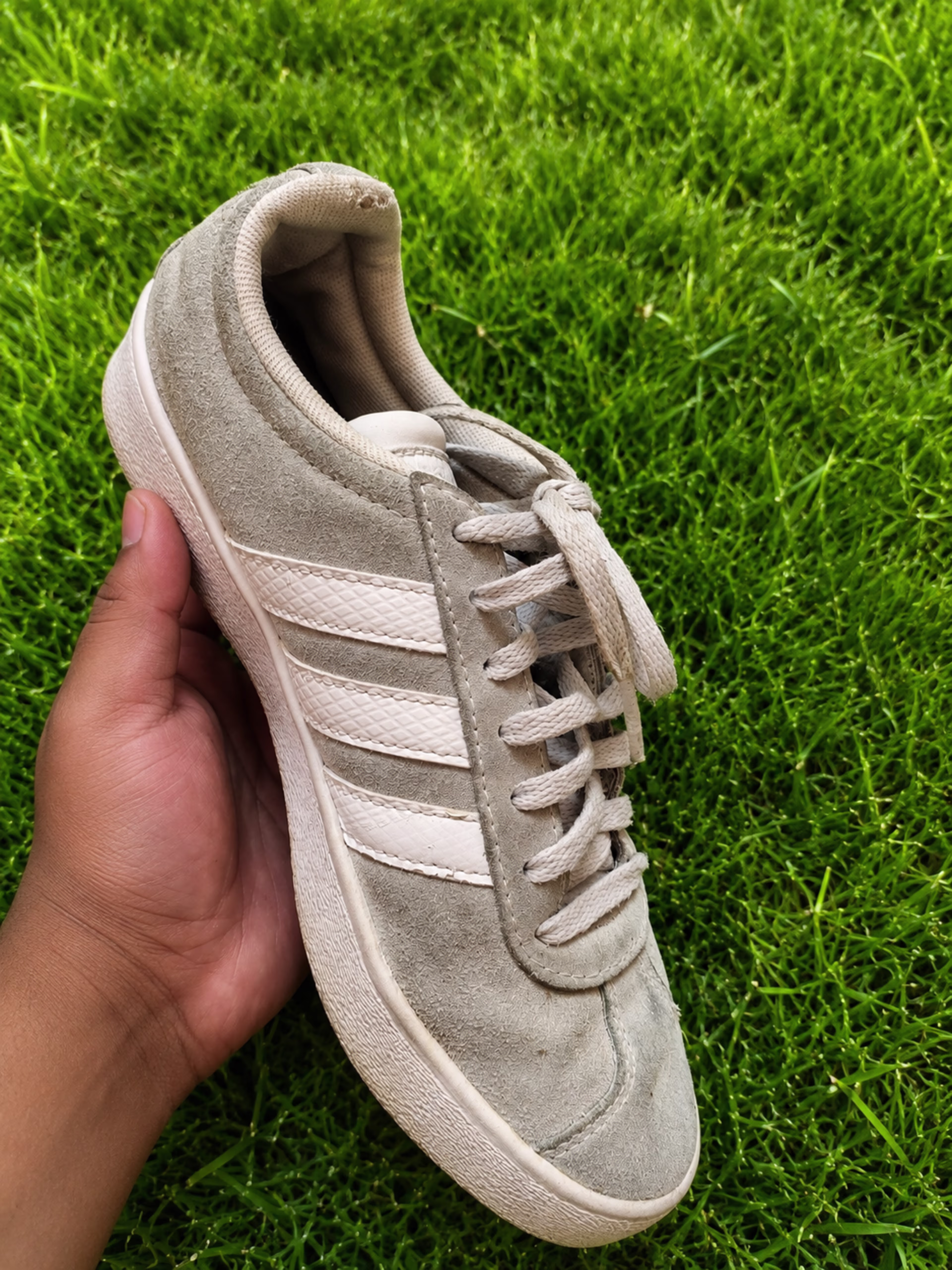 Adidas Adidas vl court 2.0 - 10/10 Preloved Lifestyle Sneakers in Pakistan