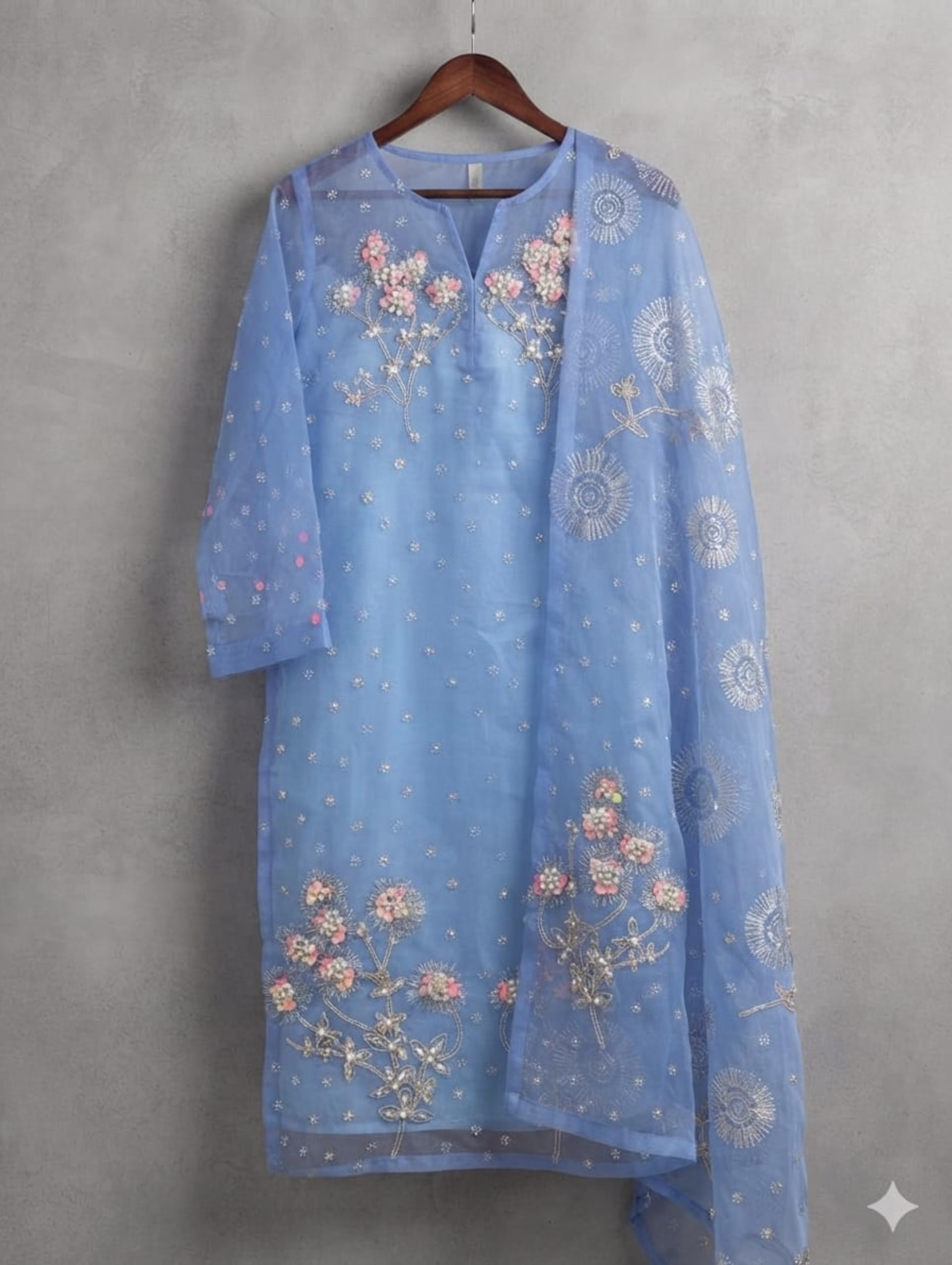 Nureh  Clothing  - 9/10 Preloved formal in Pakistan