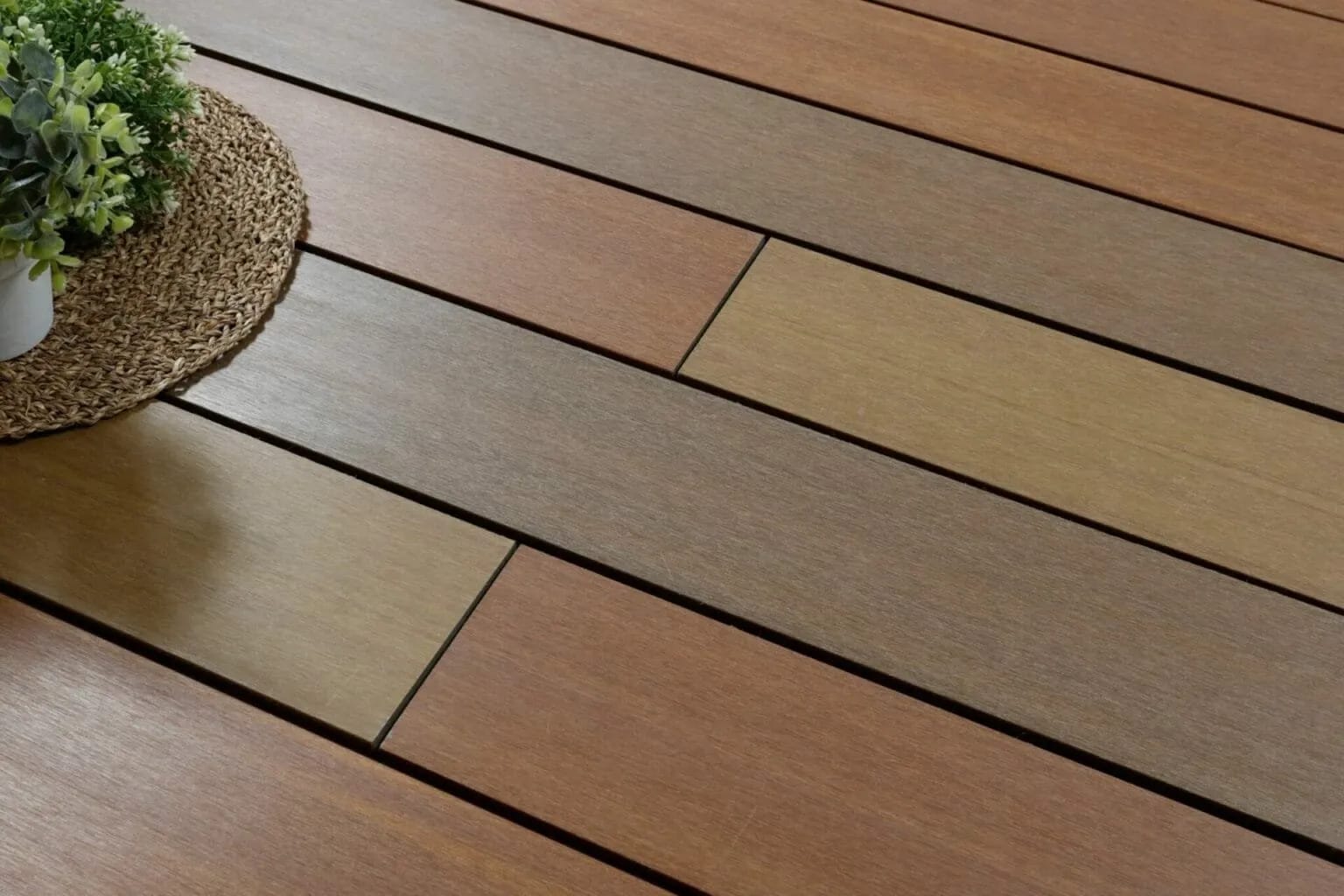 Terrasse composite : Silvadec, TimberTech ou Fiberdeck ?