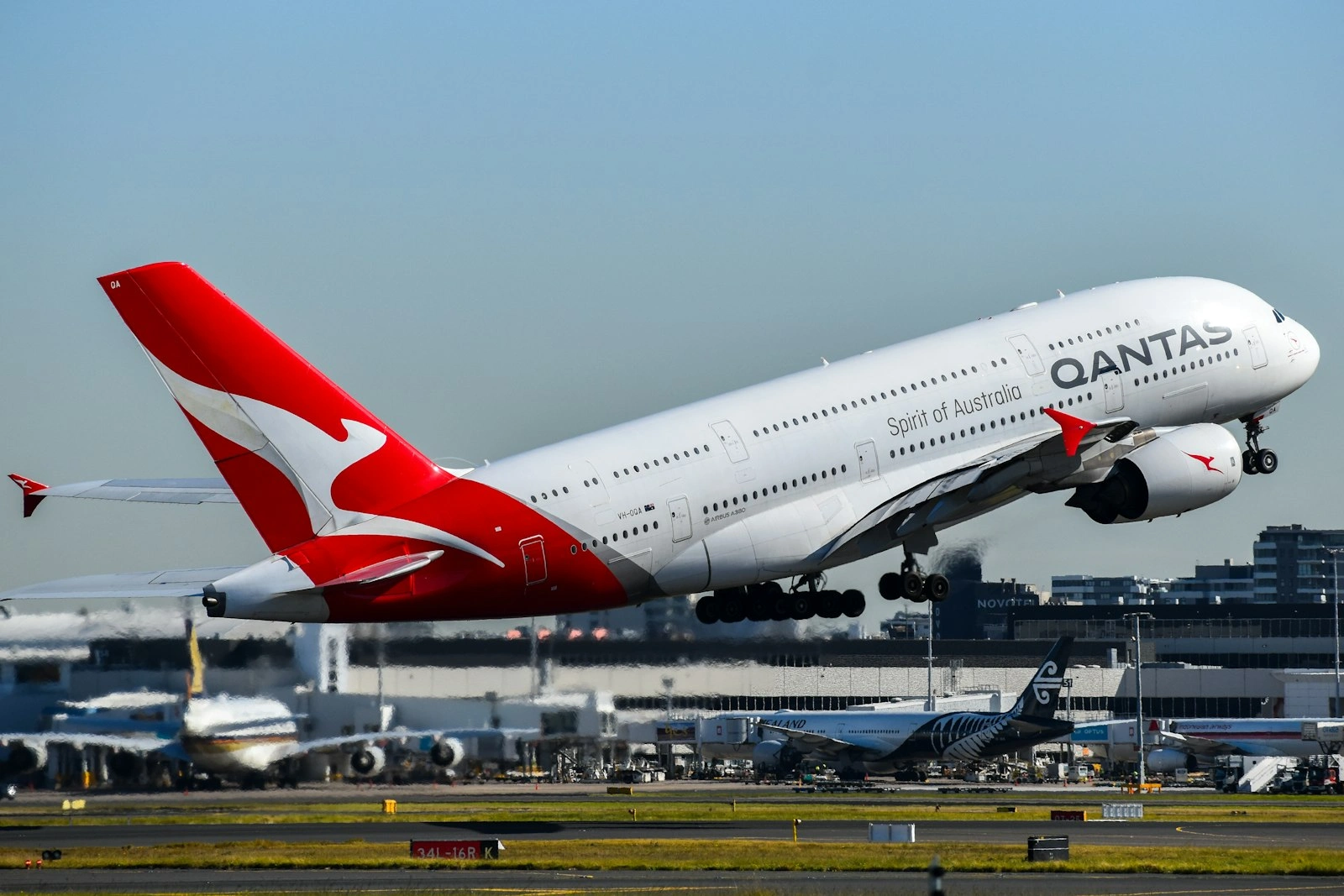 Qantas aircraft departing Melbourne Airport (Tullamarine)