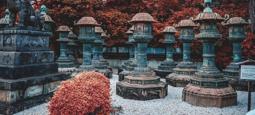Lanternas de bronze no Santuário Ueno Toshogu - Tóquio