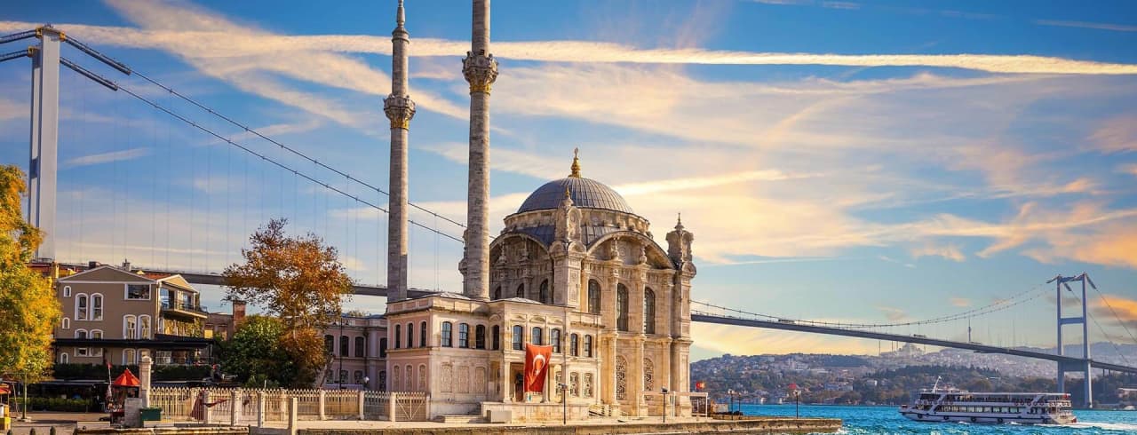 Mesquita Ortakoy e a ponte do Bósforo