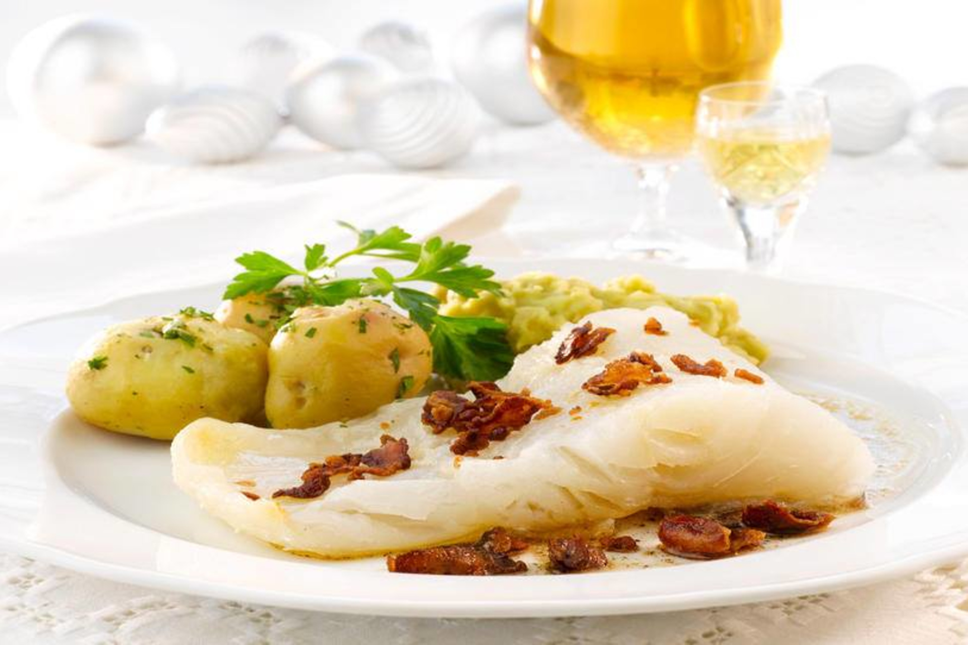 Лютефикс норвежский. Лютефиск норвежское блюдо. Лютефиск. Лютефиск норвежское блюдо. Деликатес лютефиск.