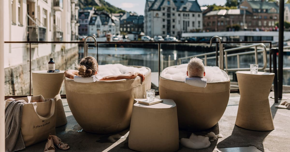 Badekar Alesund () Badekar Alesund