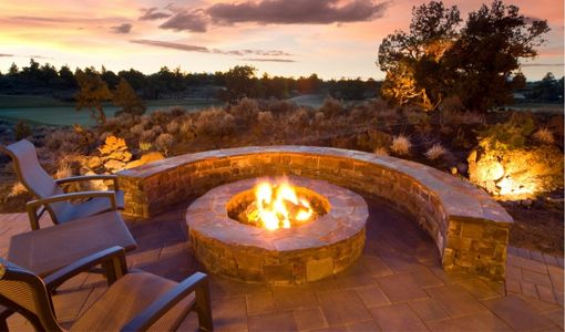 OUTDOOR FIREPLACES & FIRE PITS