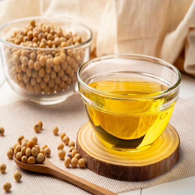 Source Factory Price Refined Soybean Oil Refined & Crude Soybean Oil & Soya Oil For Sale Crude Degummed Soybeans Oil Vegetable Oil